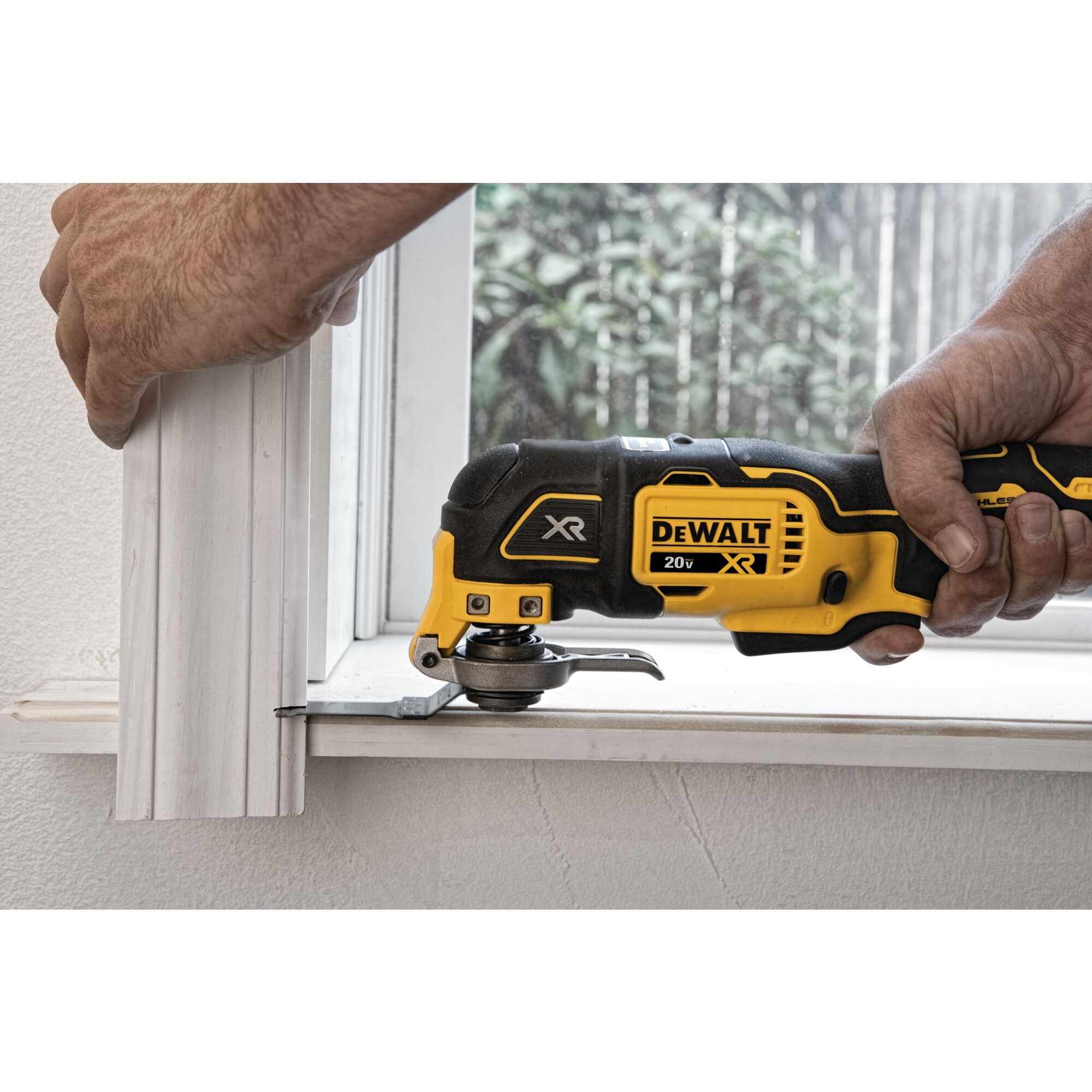 Dewalt battery best sale powered multi tool