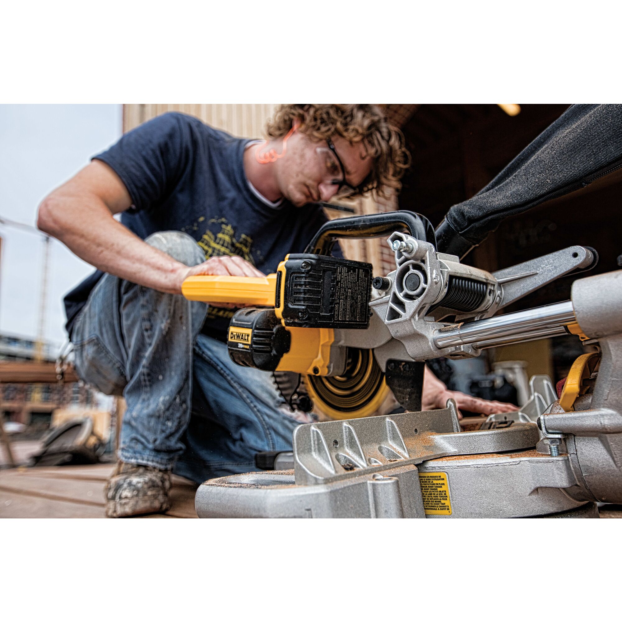 Dewalt battery best sale operated chop saw