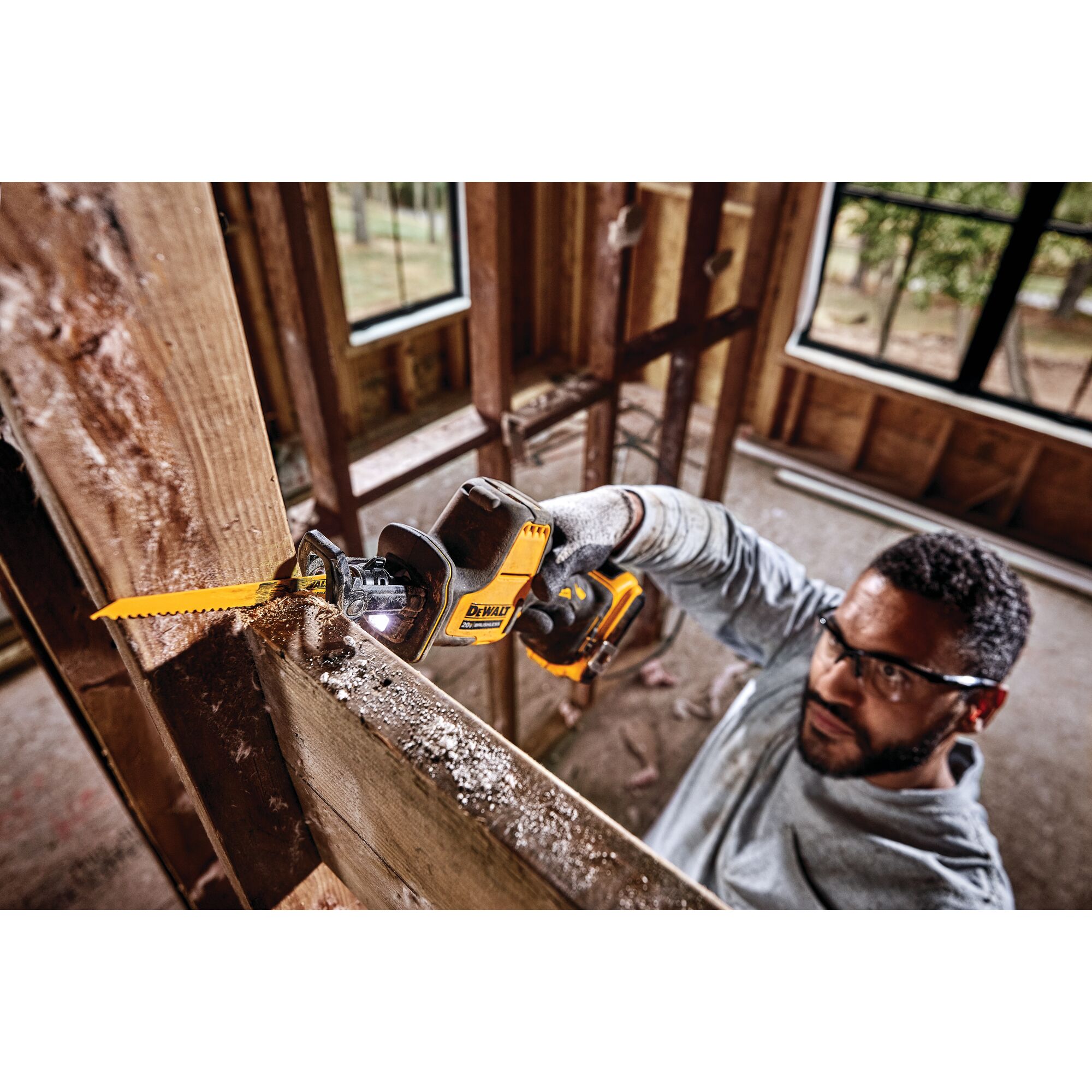 Dewalt atomic discount reciprocating saw review