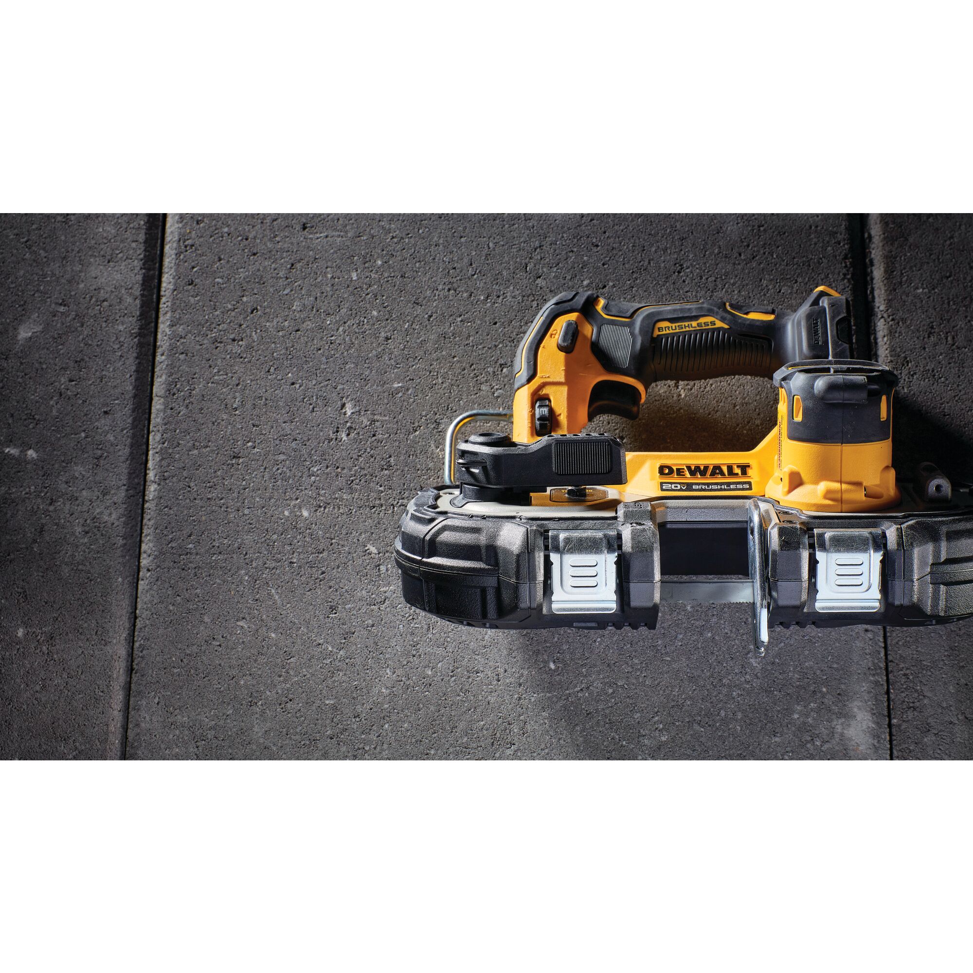 Cordless best sale dewalt bandsaw