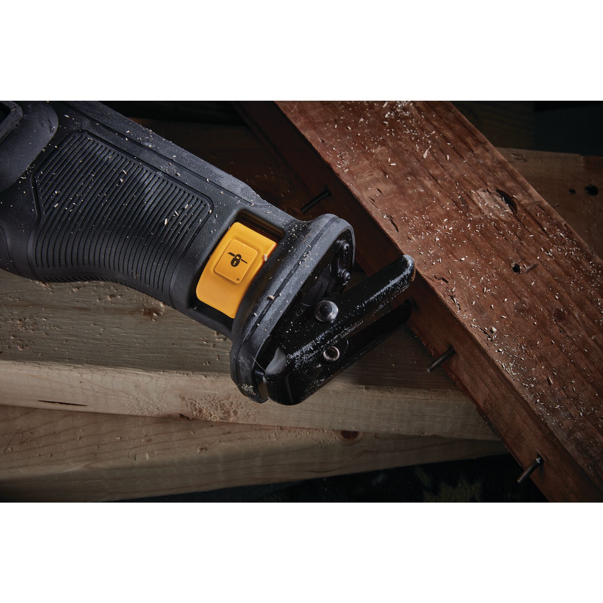 Dewalt flexvolt deals advantage reciprocating saw