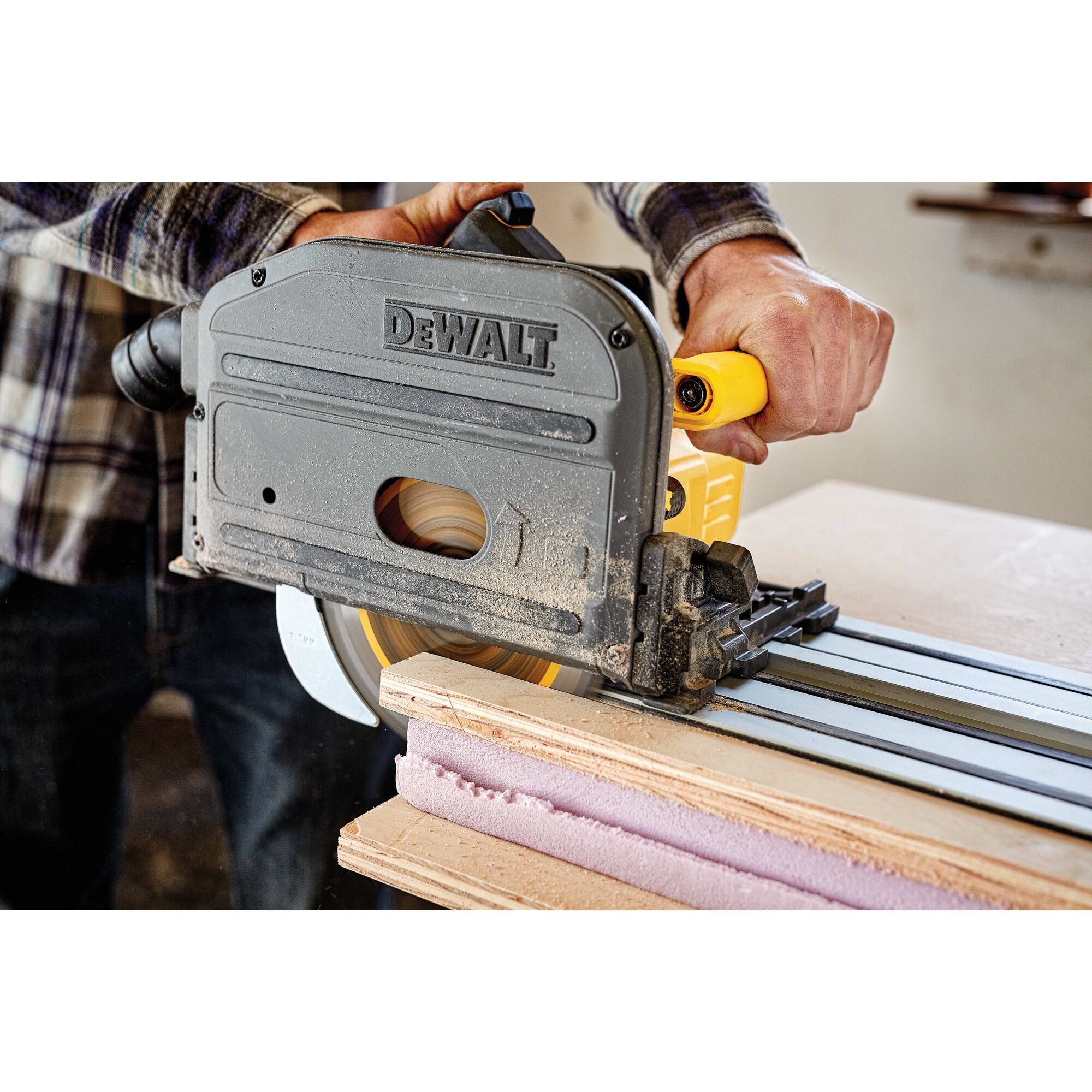 FLEXVOLT 60V MAX 6 1 2 in. Cordless TRACKSAW Tool Only DEWALT