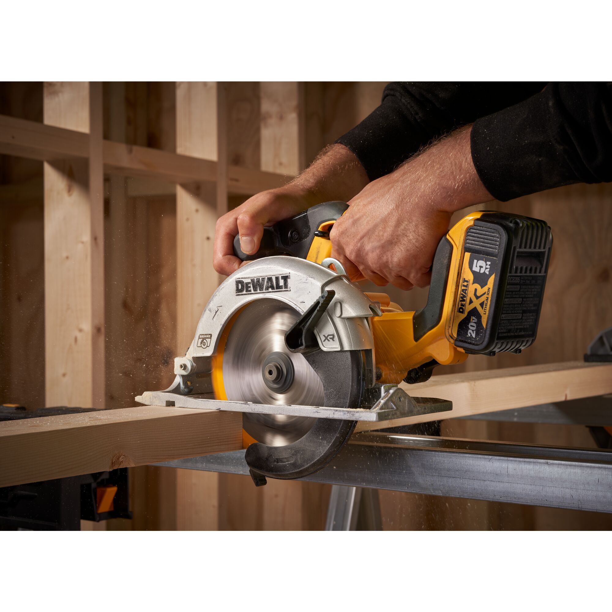 Dewalt circular saw 20v brushless new arrivals