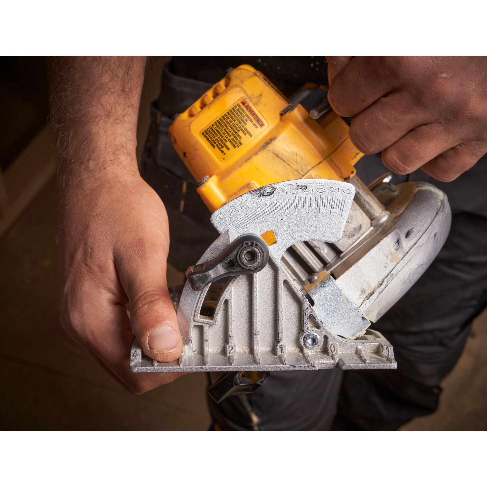 Dewalt 20v max circular saw online dcs565b