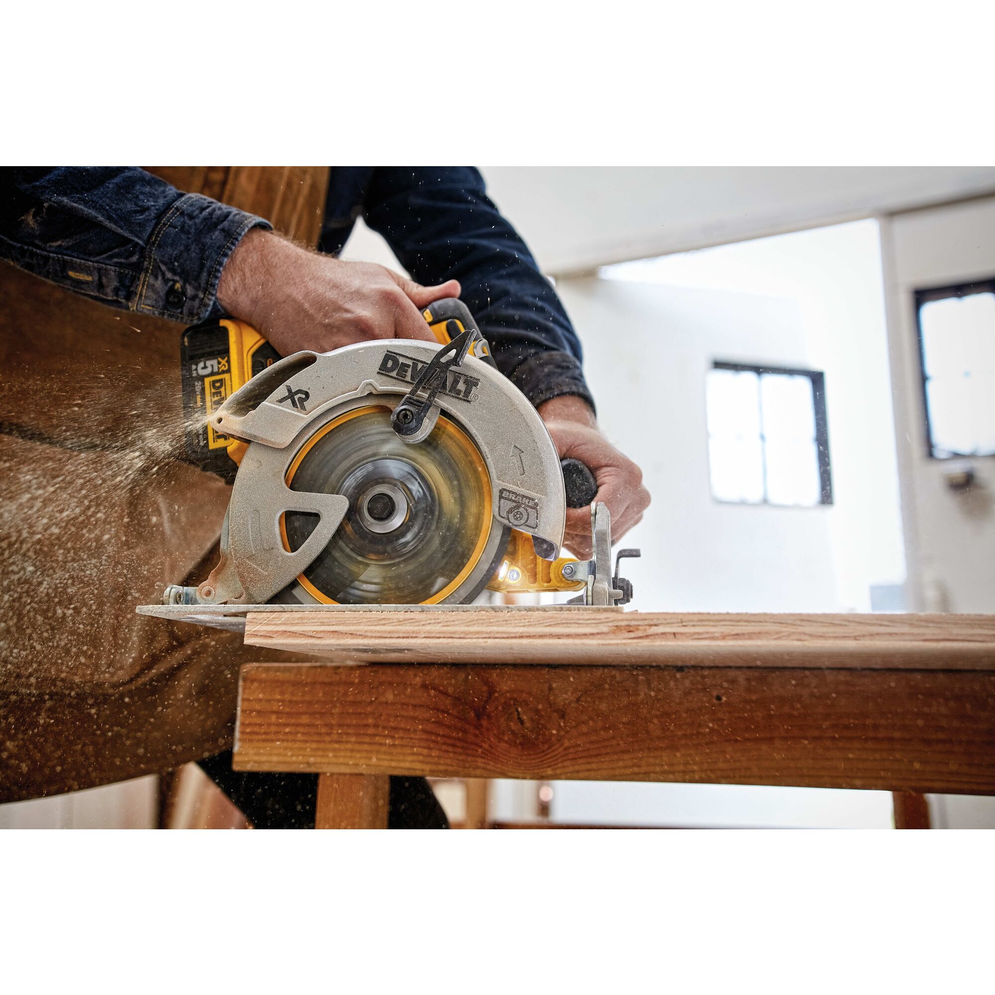 Dewalt xr 2025 skill saw