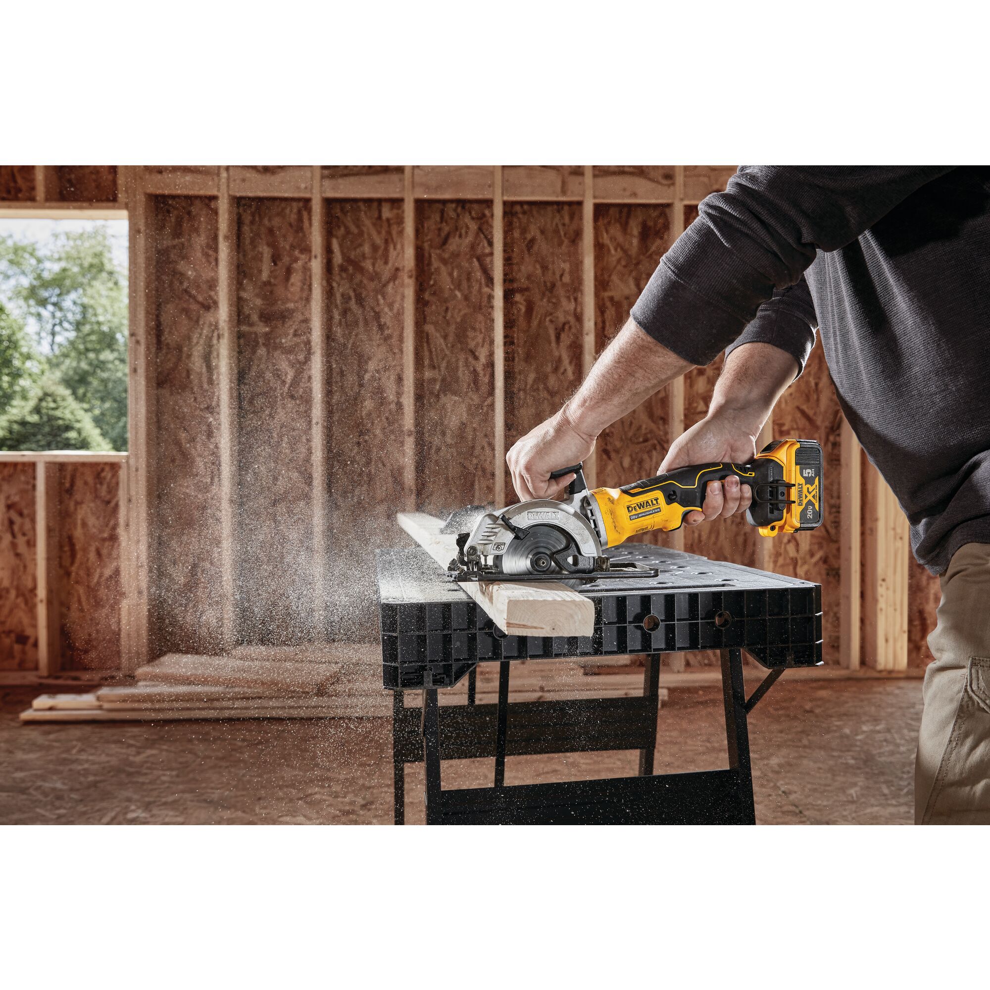 Dewalt trim 2024 saw 20v