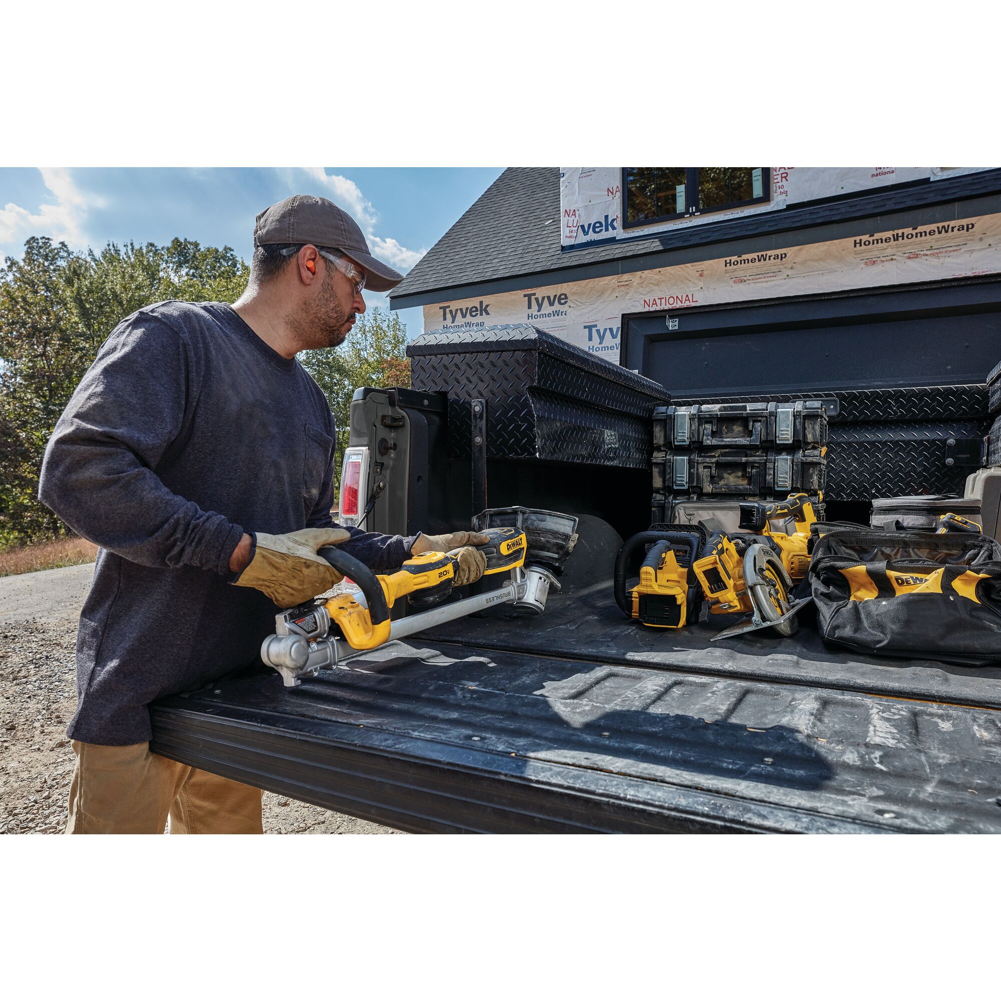 Dewalt 20 volt brushless weed online eater