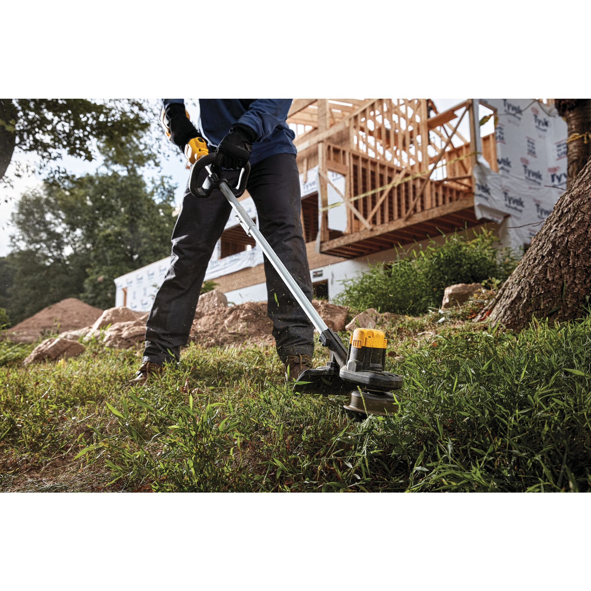 Dewalt 20v discount 13 string trimmer