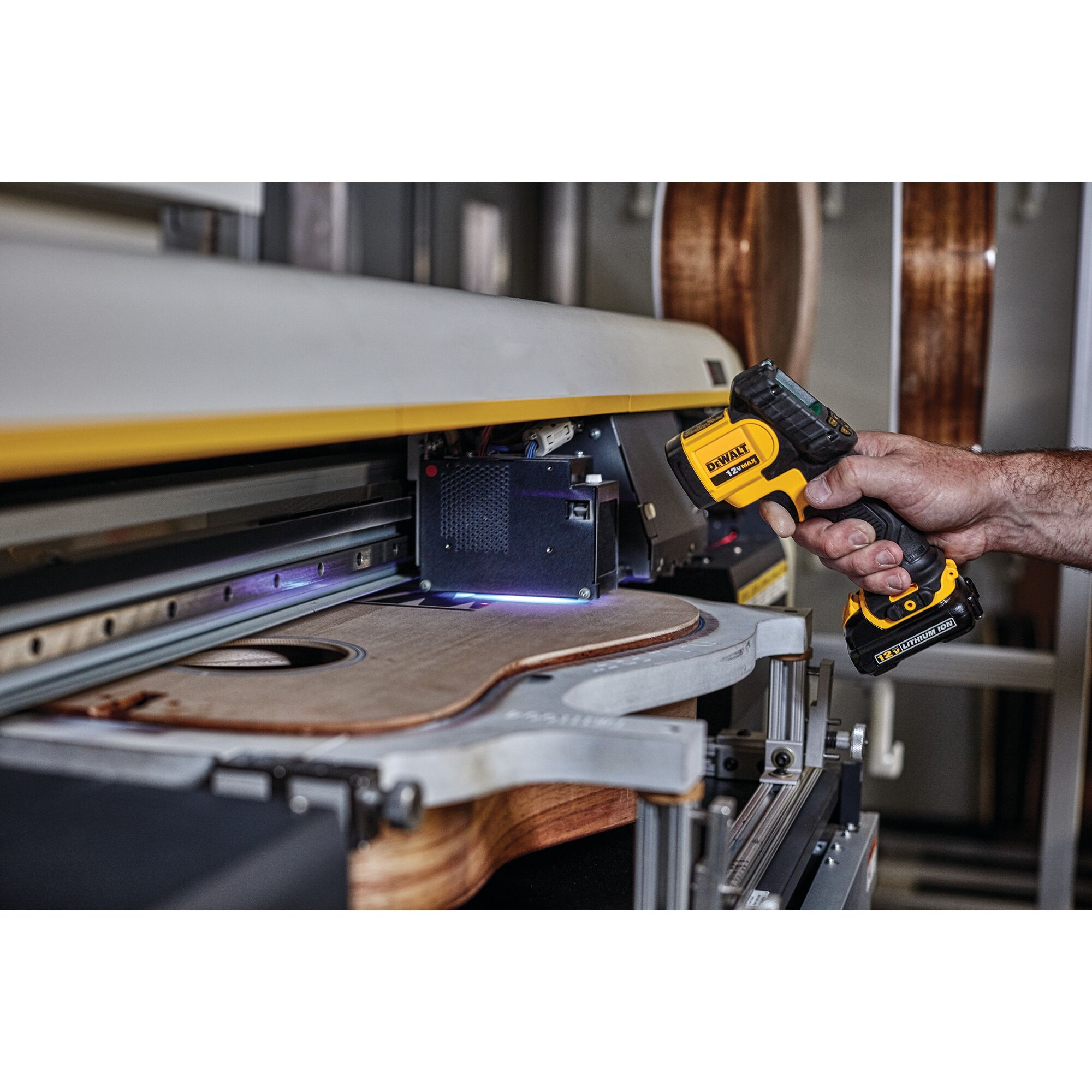 Dewalt 12v infrared online thermometer