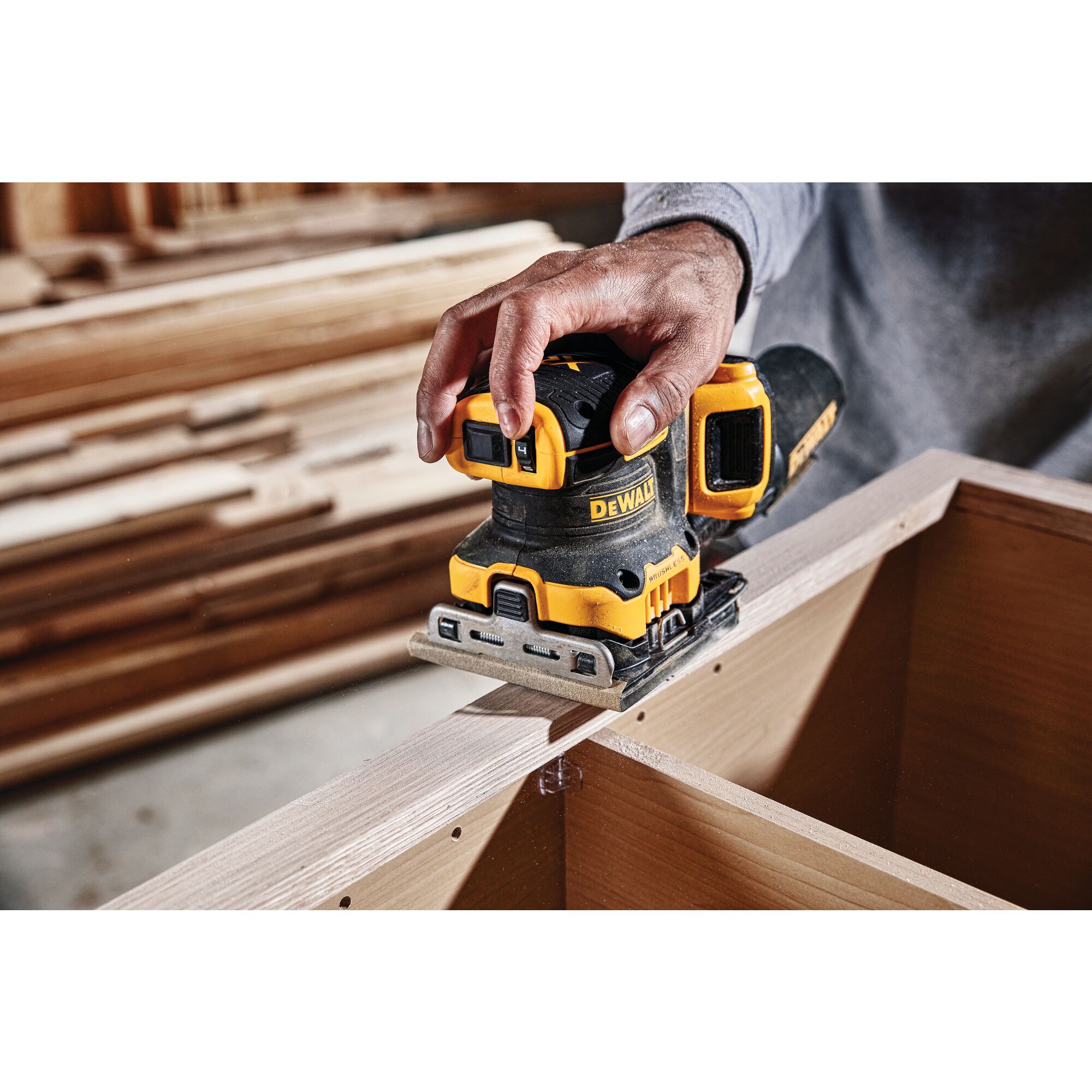 Dewalt sheet sander cordless hot sale