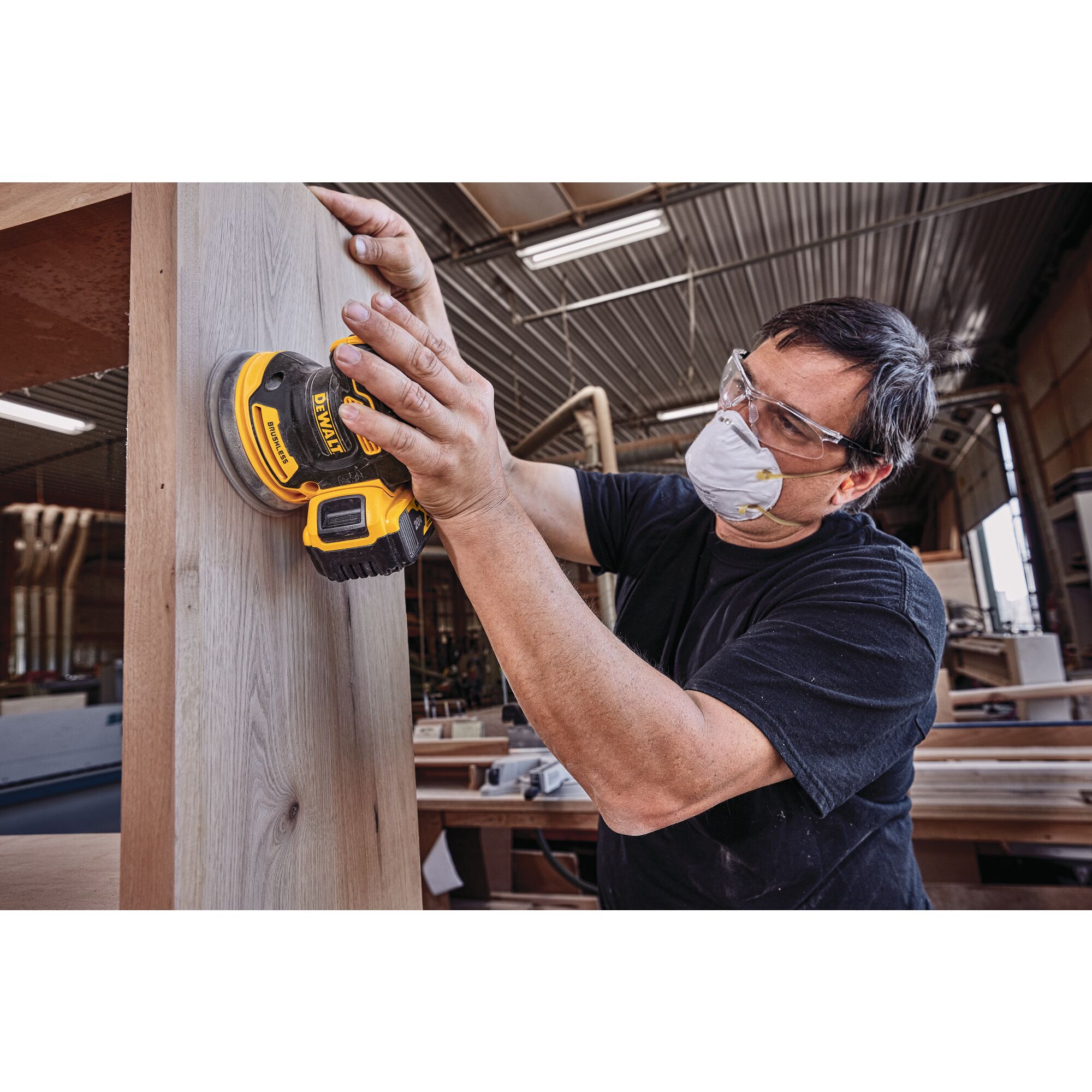 Battery best sale sander dewalt