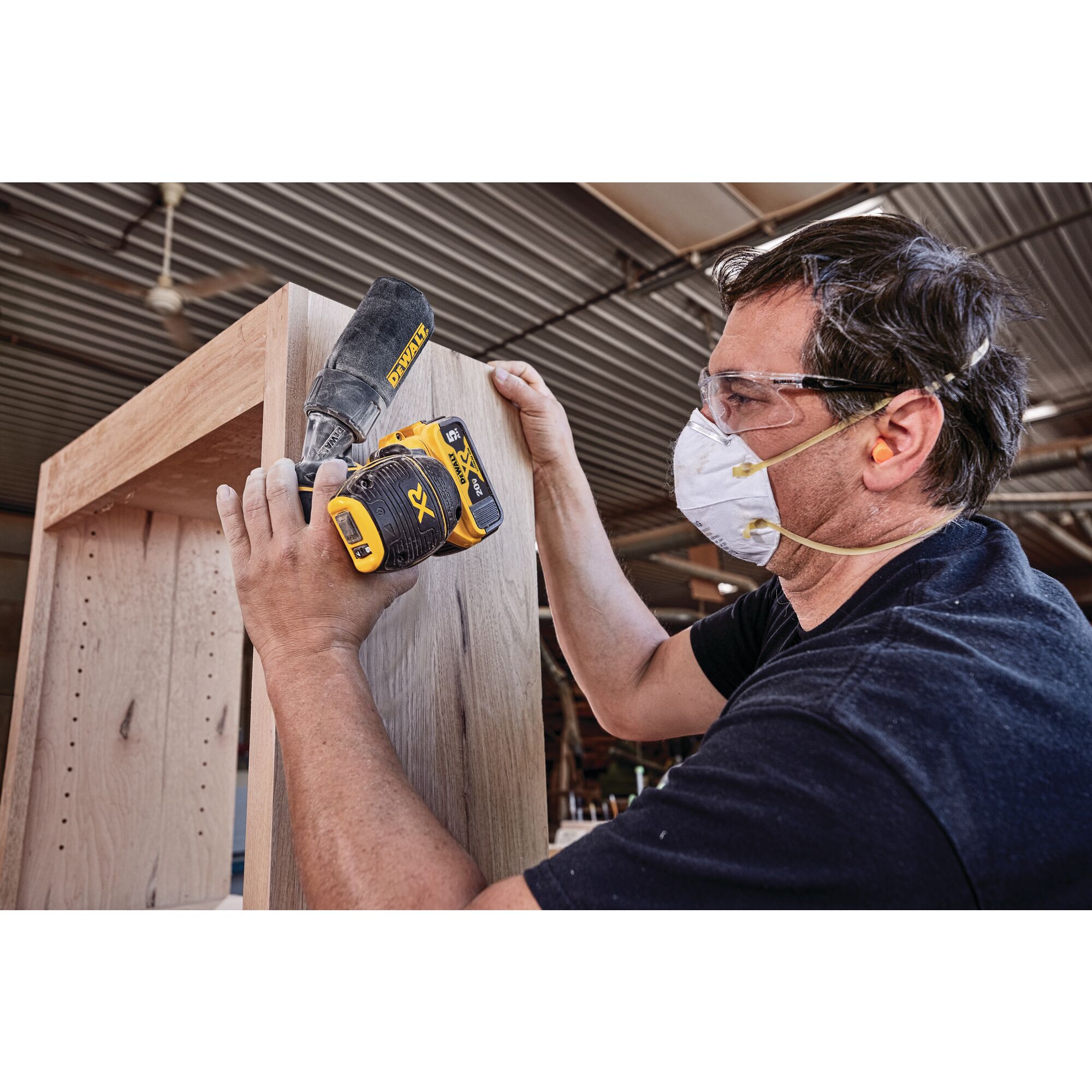 Dewalt orbital sander discount cordless