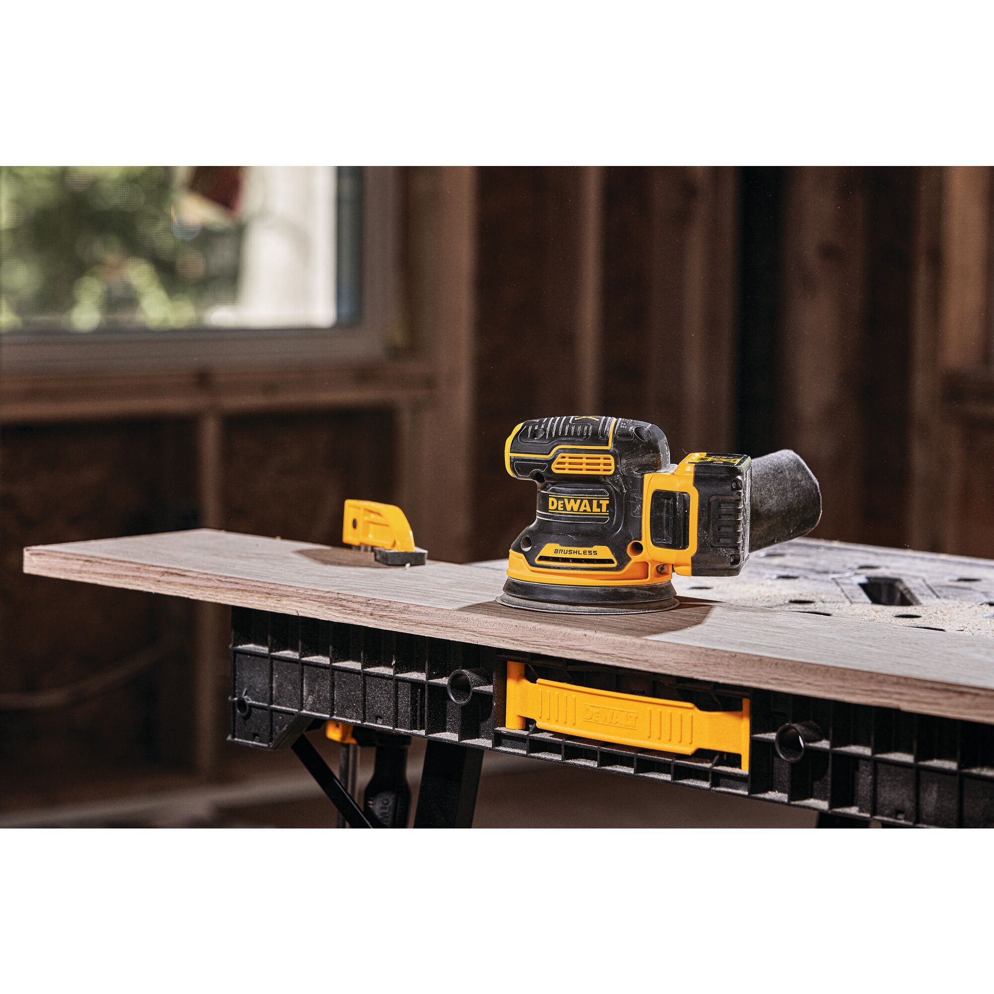 Dewalt 20v max random orbital sander kit discount dcw210