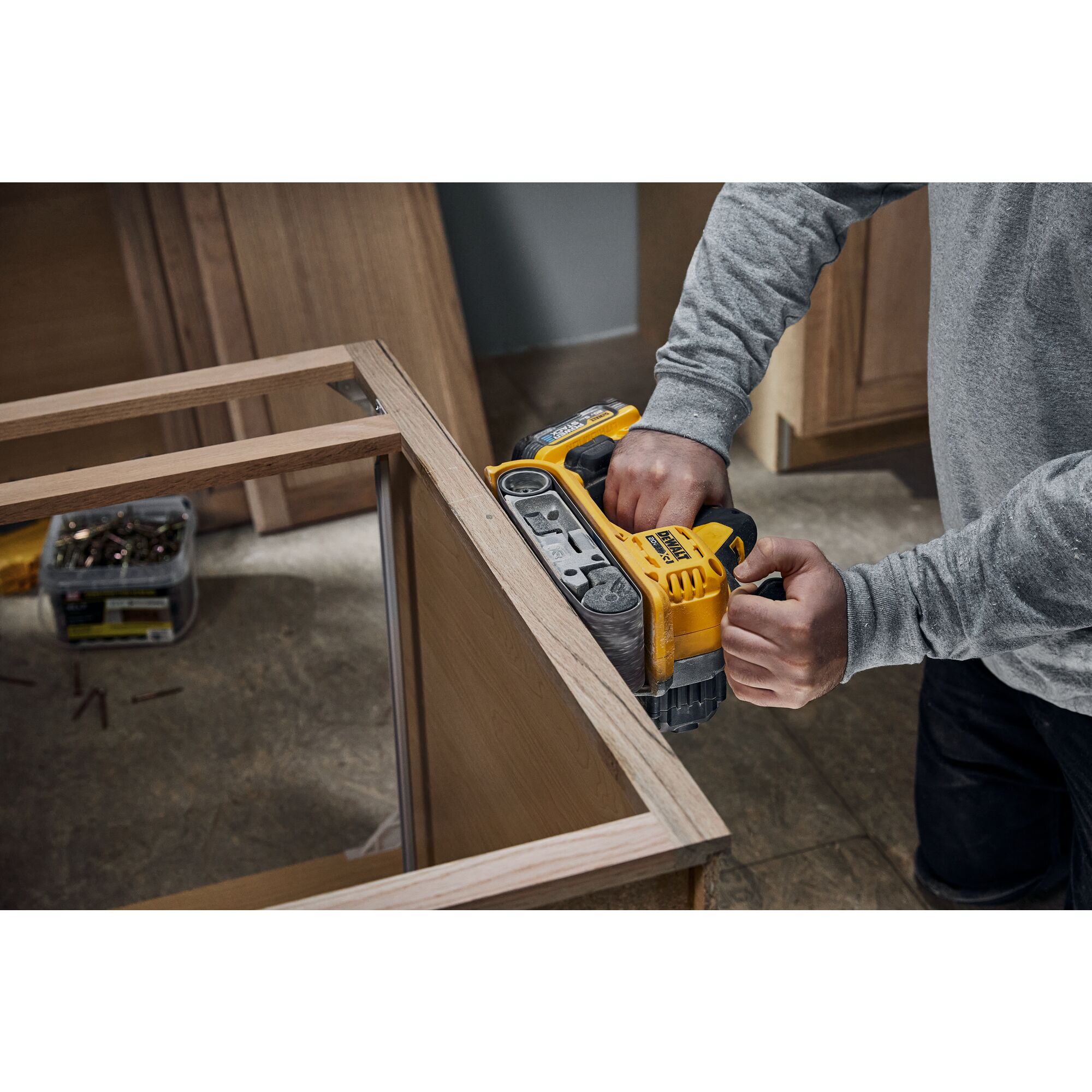 Dewalt cordless belt online sander