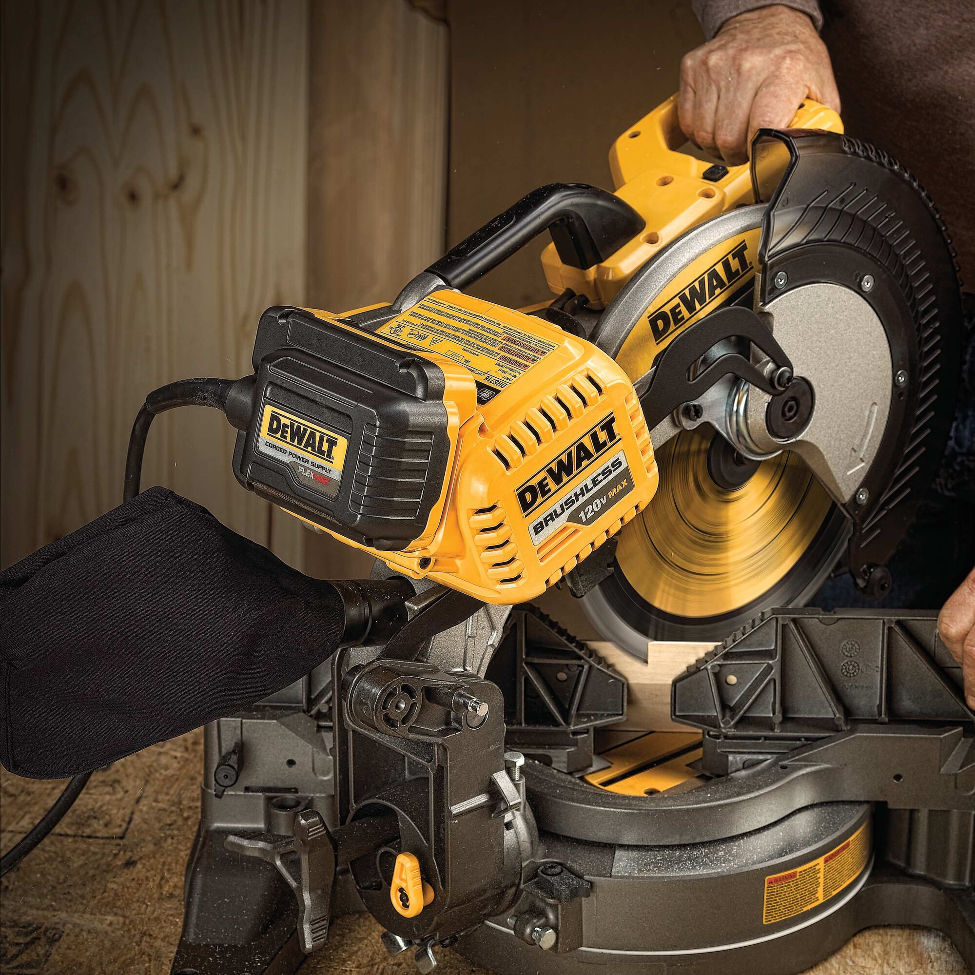 Dewalt cordless miter online saw 120v