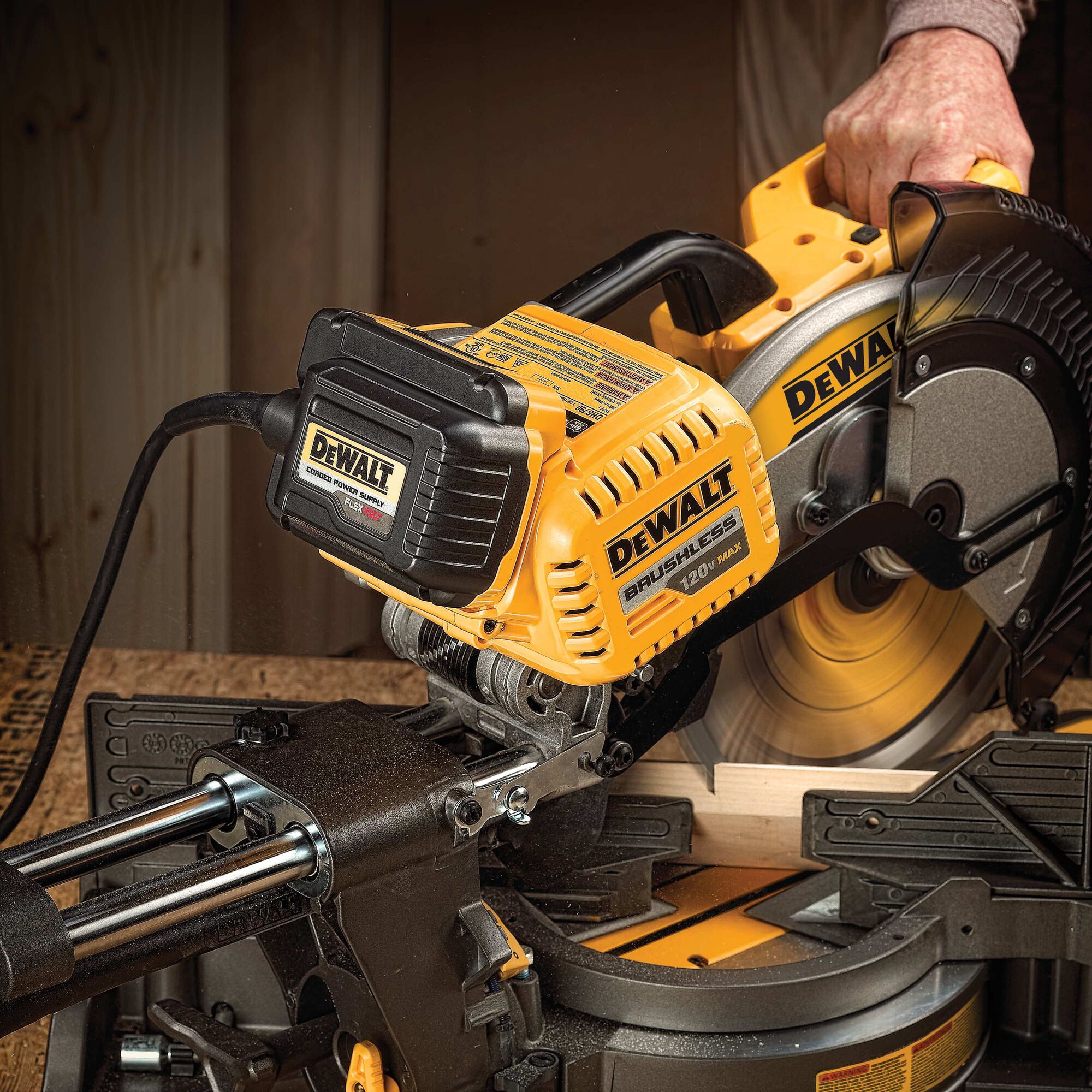 Dewalt 120v max 2025 miter saw dhs790ab