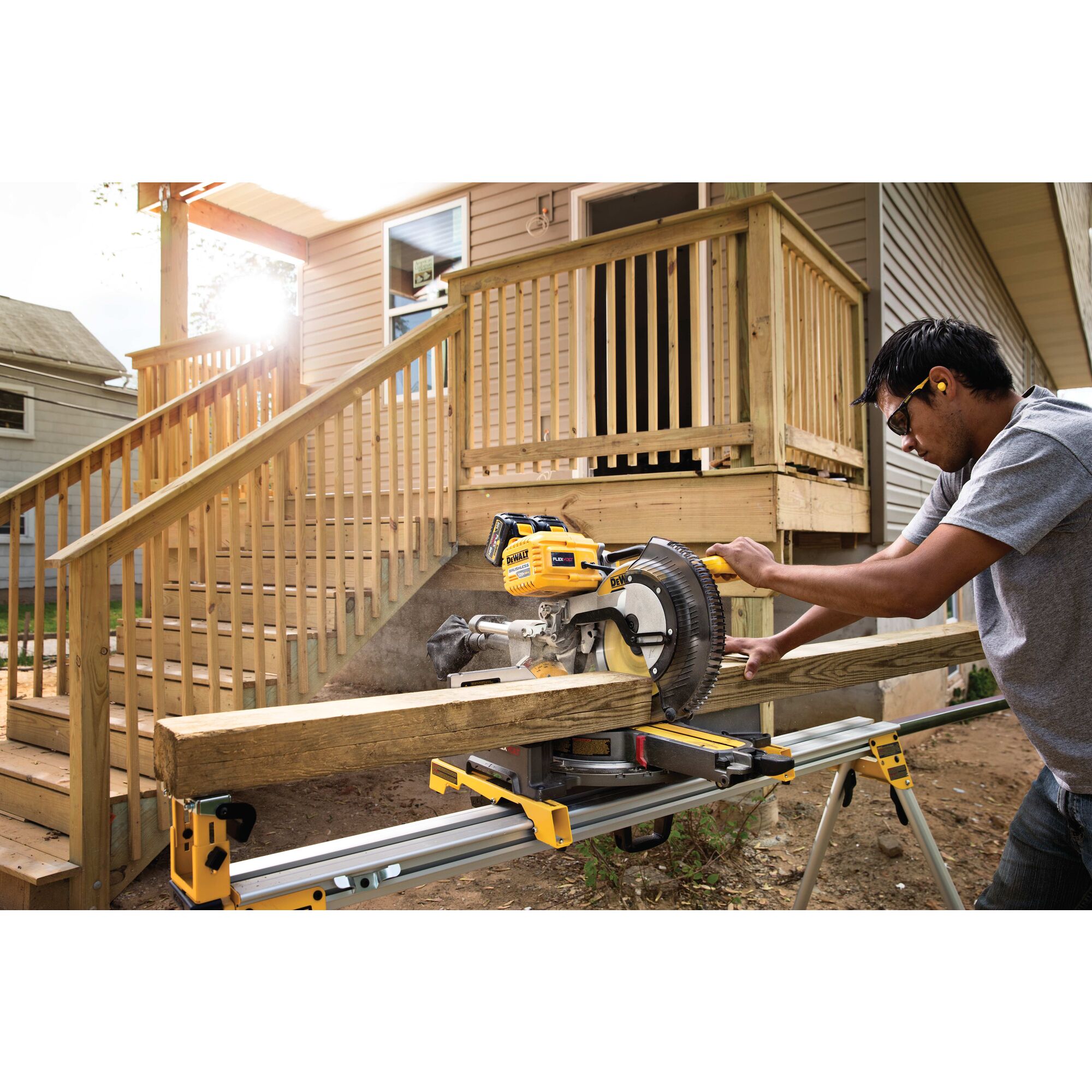 Dewalt cordless discount 12 miter saw