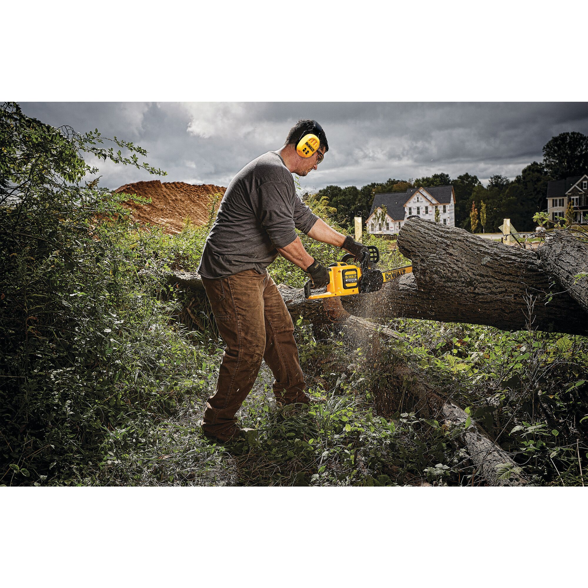 Premium Bluetooth Hearing Protector Earmuff DEWALT