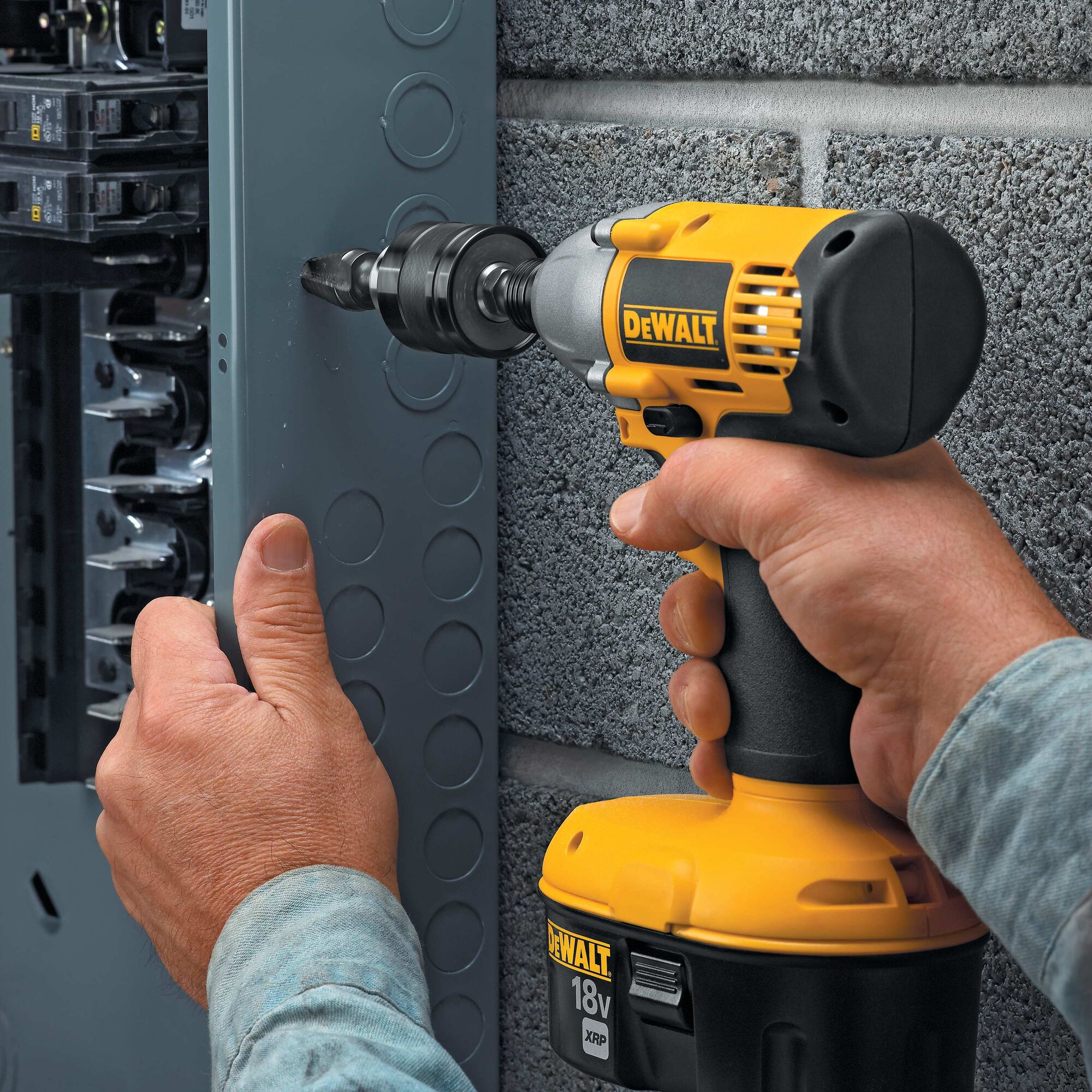 Fixing dewalt best sale impact driver chuck