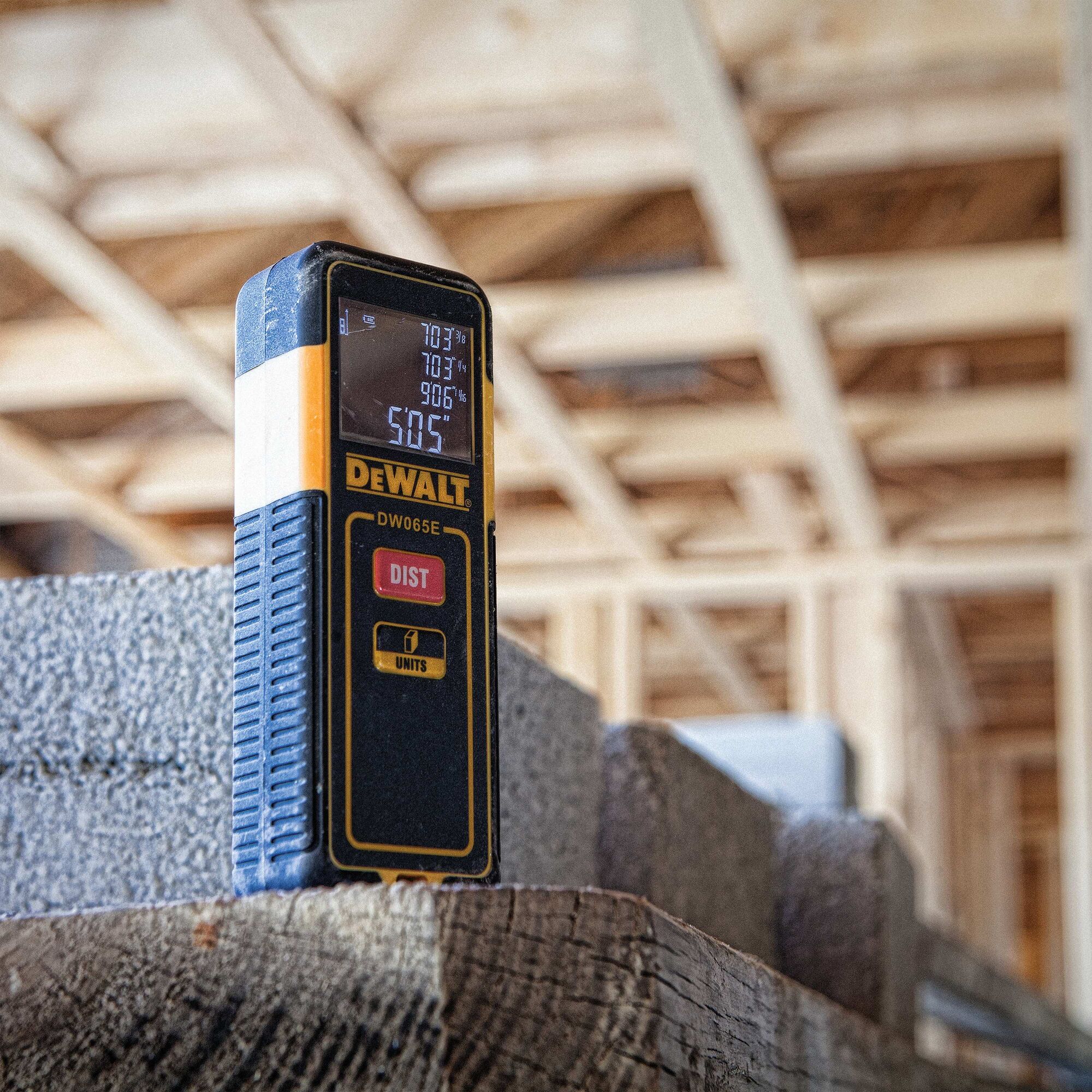 65 ft Laser Distance Measurer DEWALT