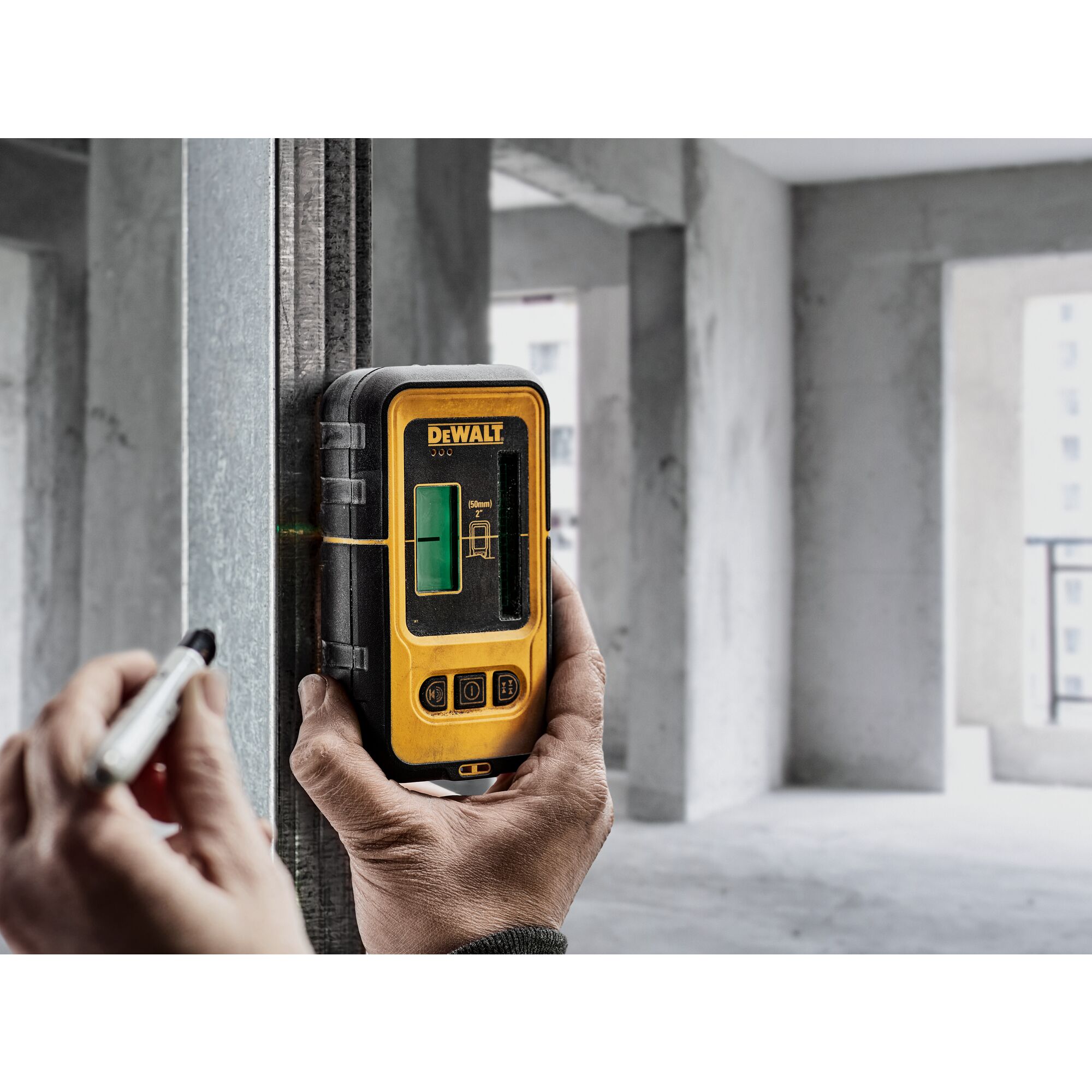 Dewalt laser store detector