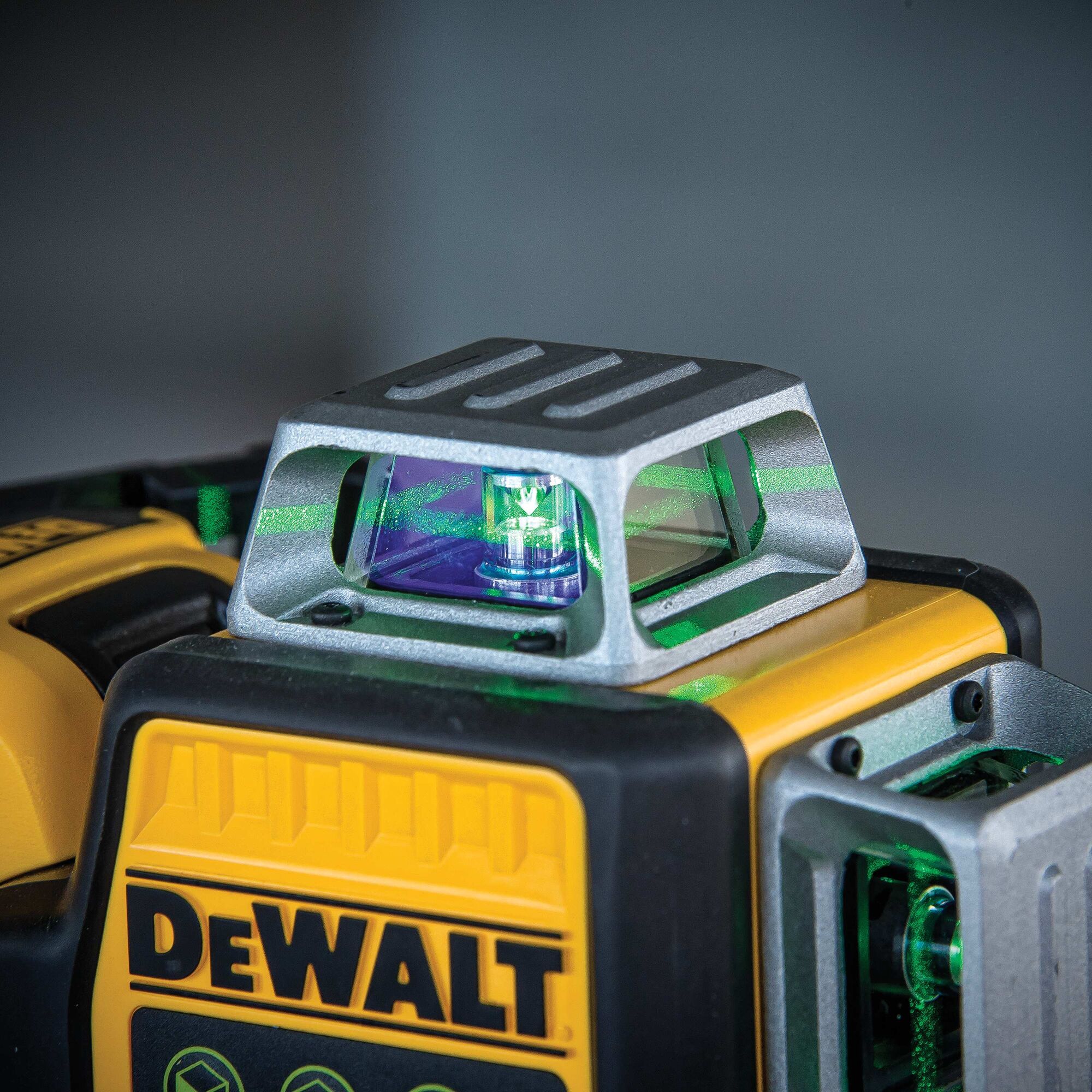 12V MAX 3 x 360 Green Line Laser DEWALT