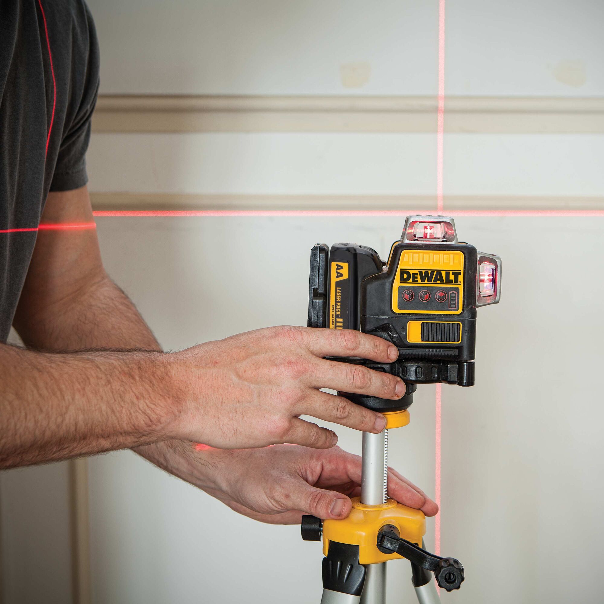 Dewalt 12v 2025 max line laser