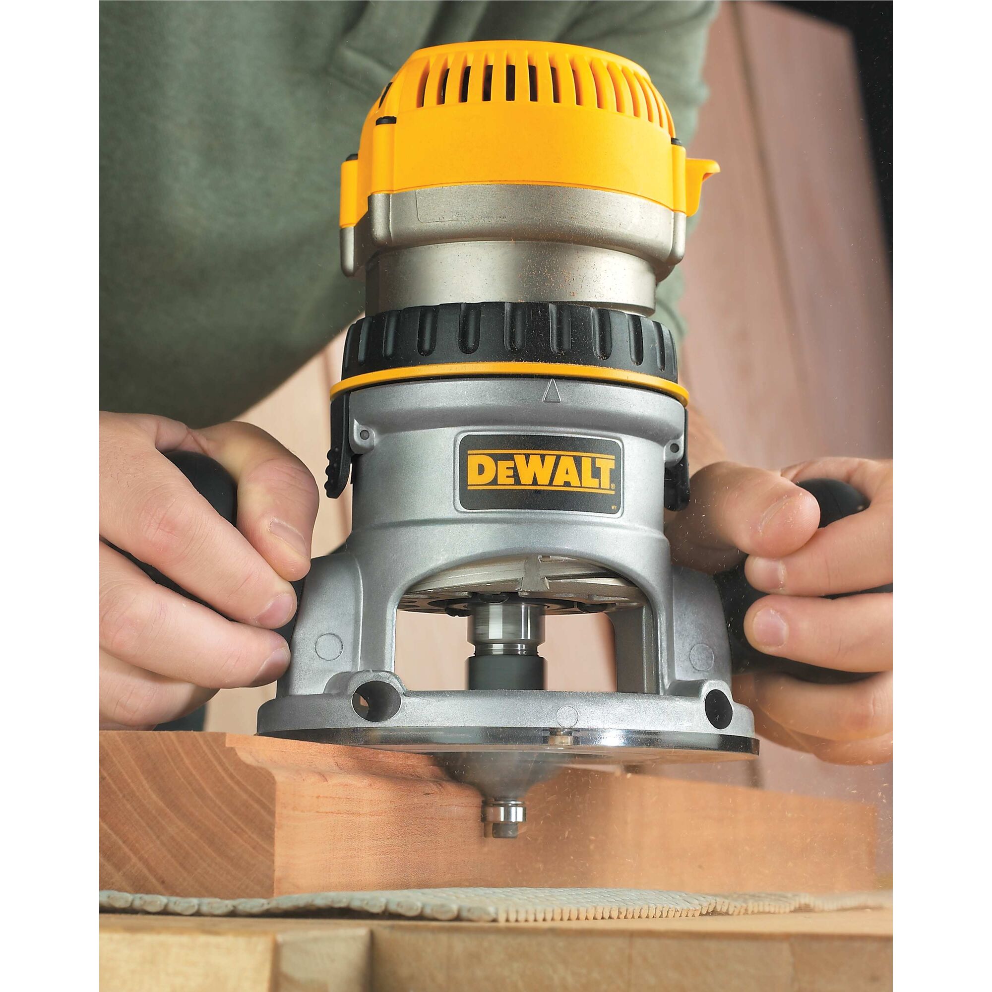 1 3 4 HP maximum motor HP Fixed Base Router DEWALT