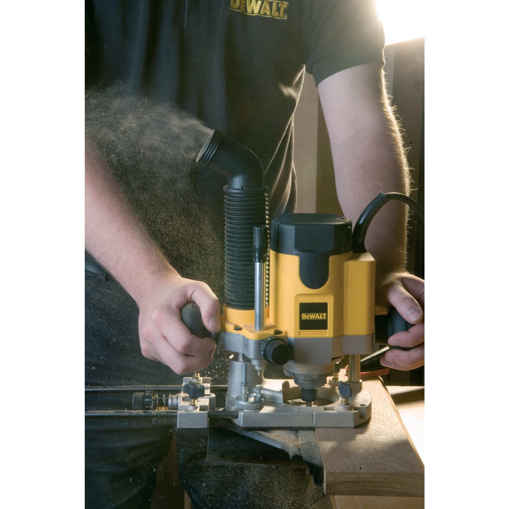 2 HP maximum motor HP EVS Plunge Router DEWALT