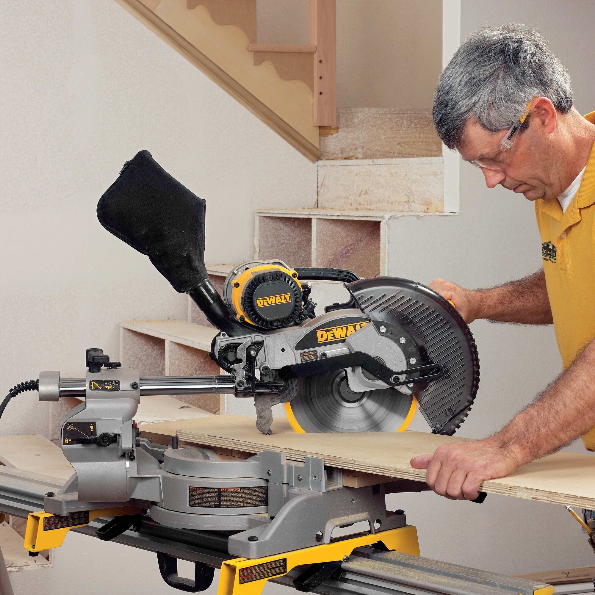 10 in. 254mm Double Bevel Sliding Compound Miter Saw DEWALT