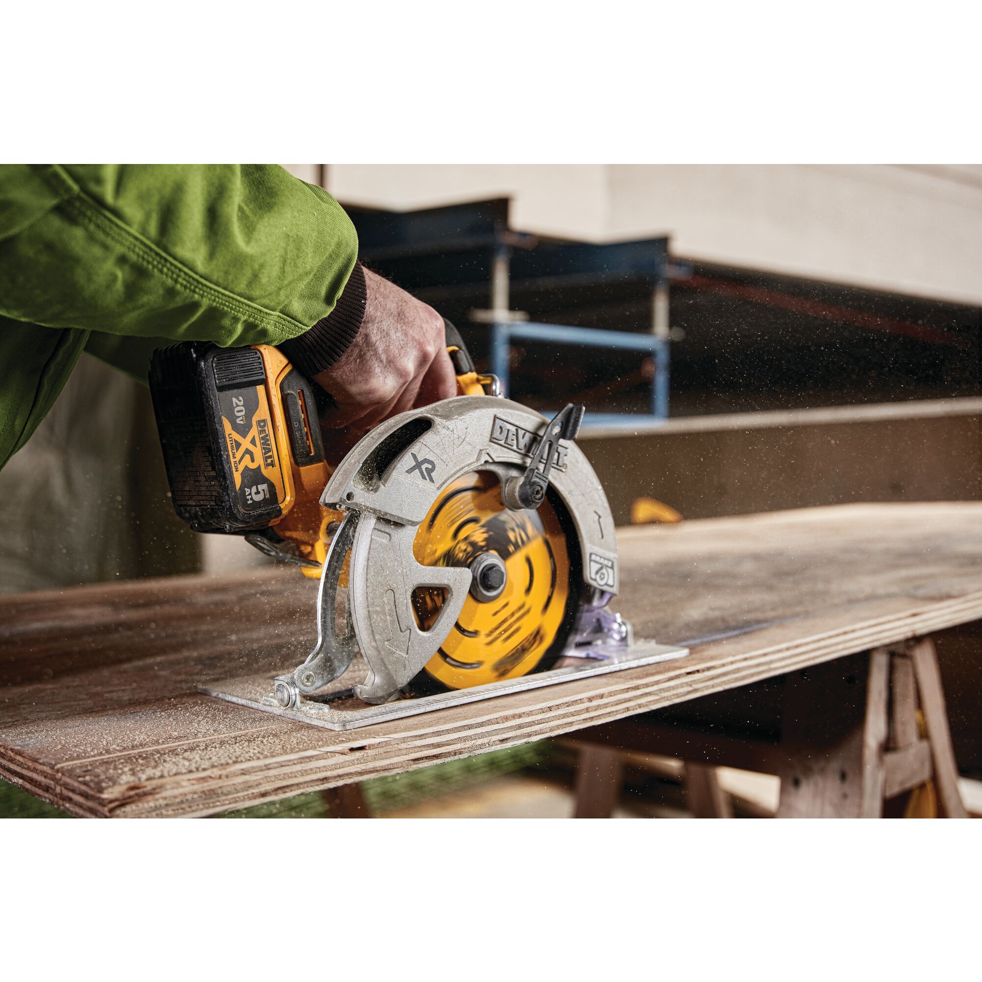 Used dewalt cordless online circular saw