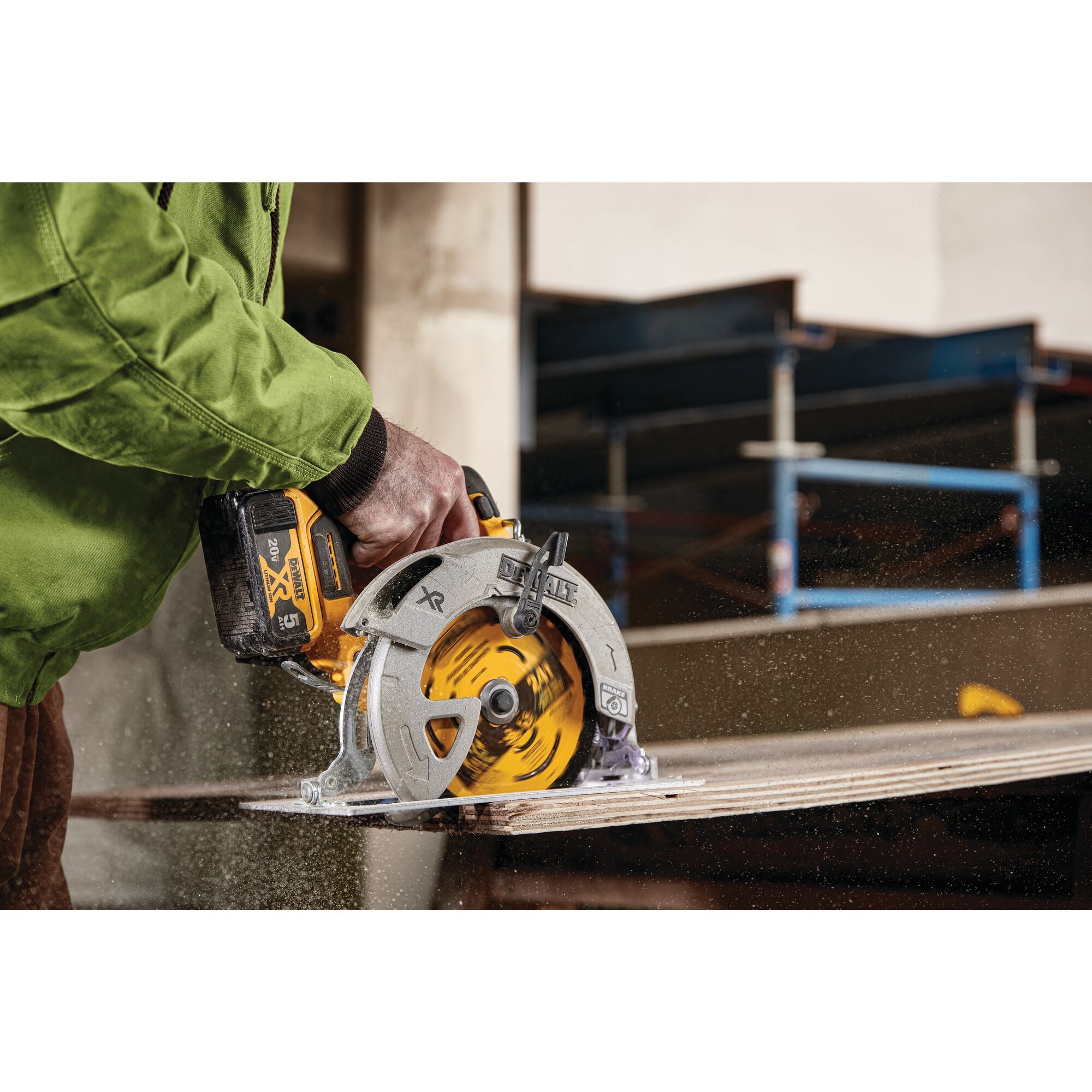 Dewalt 18v saw discount blade