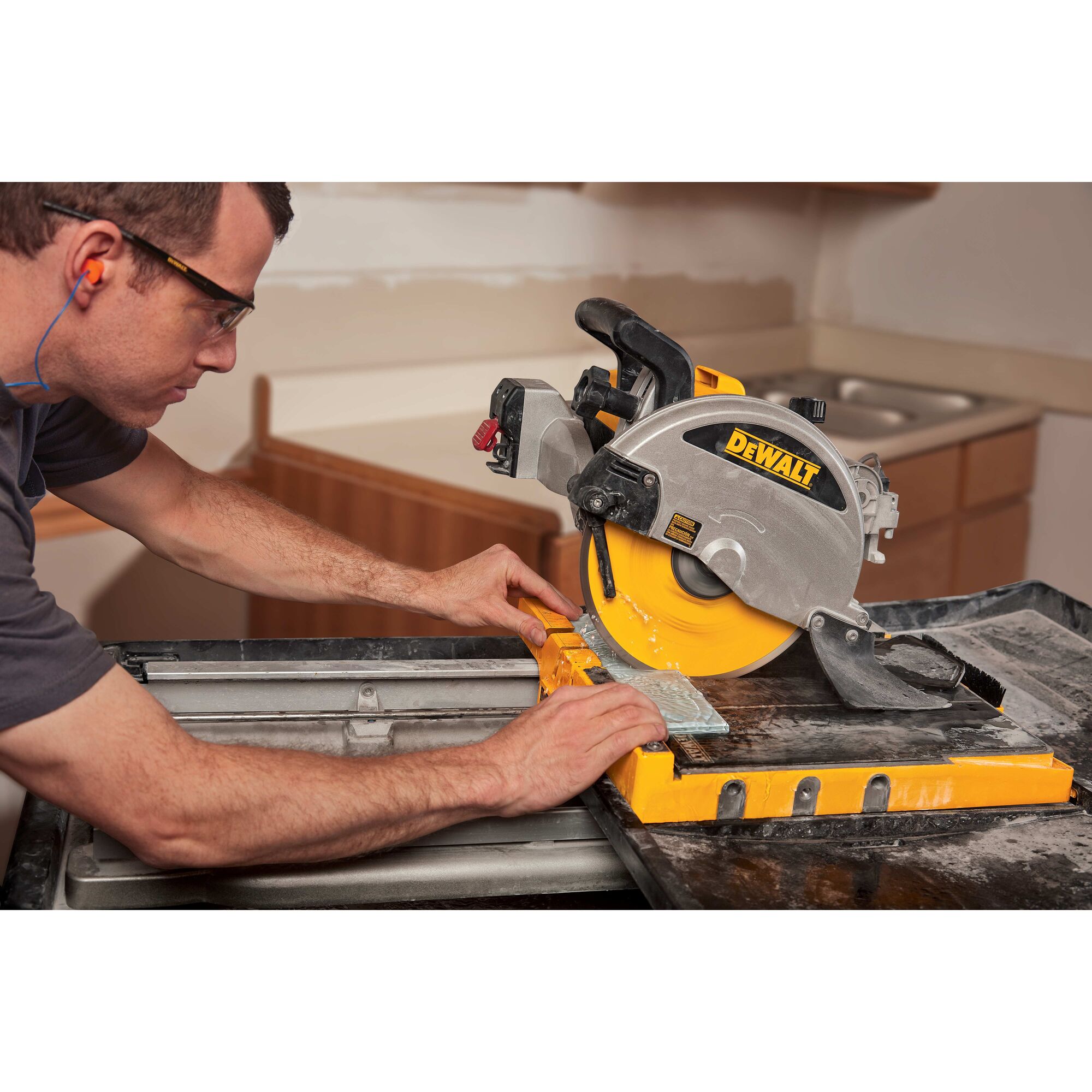 XP7 Tile Diamond Blades | DEWALT