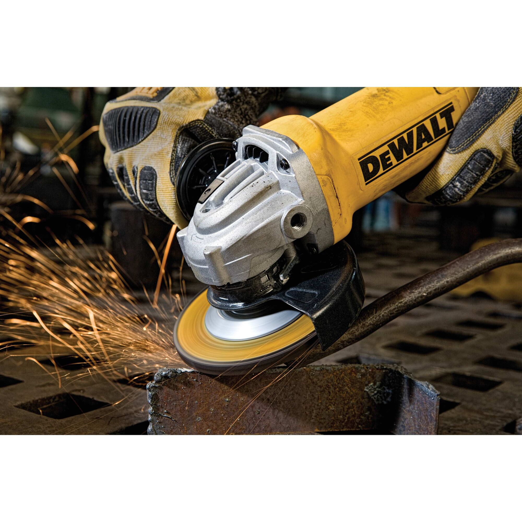 Dewalt dwe402 2024 small angle grinder