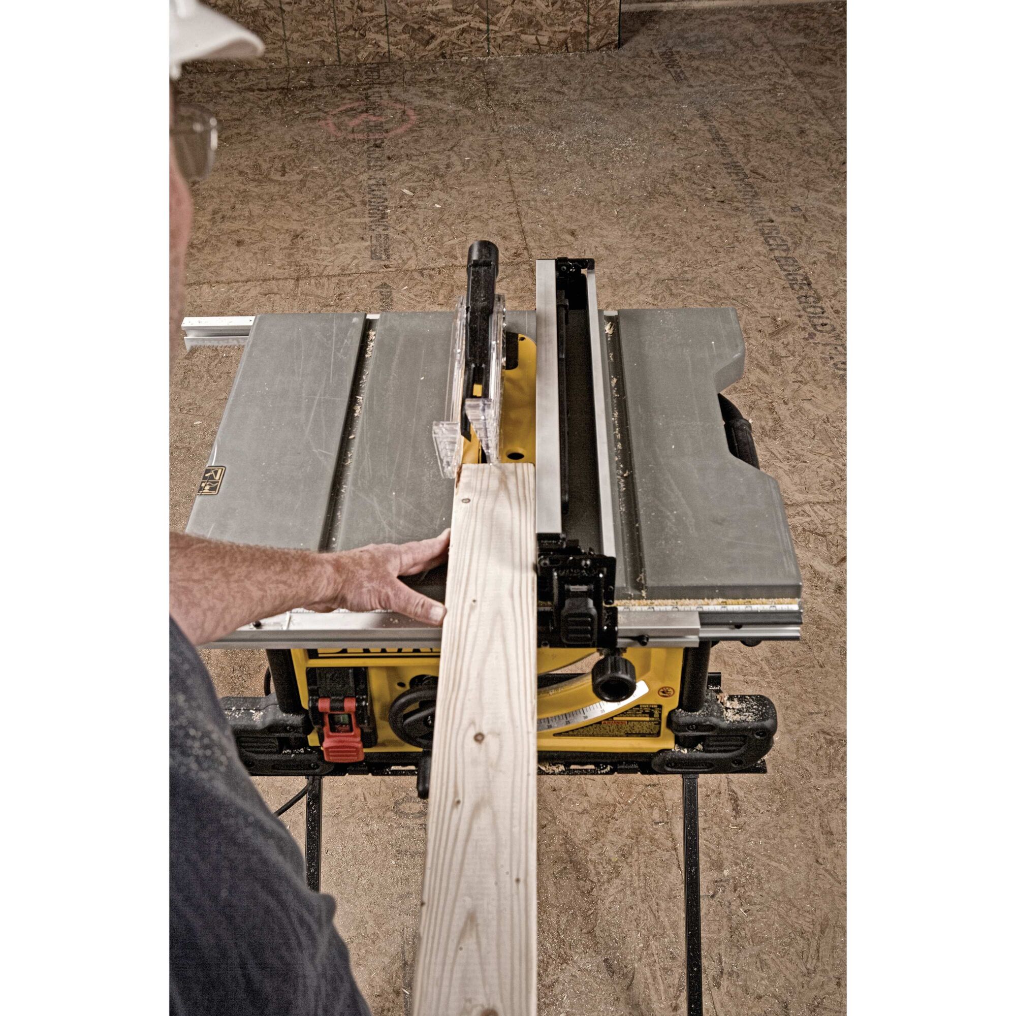 10 in. Table Saw with Scissor Stand DEWALT