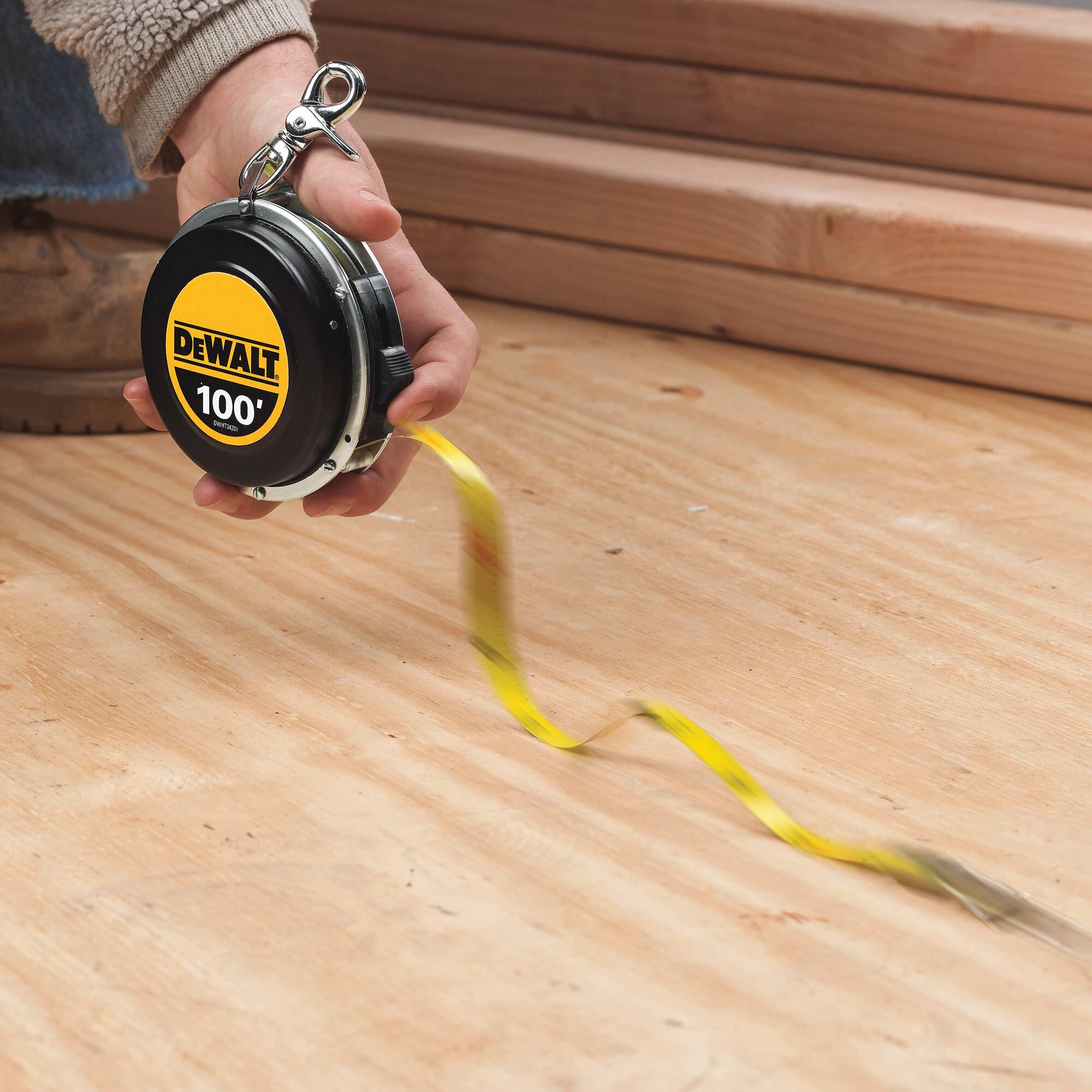 100 ft Auto Retractable Long Tape DEWALT