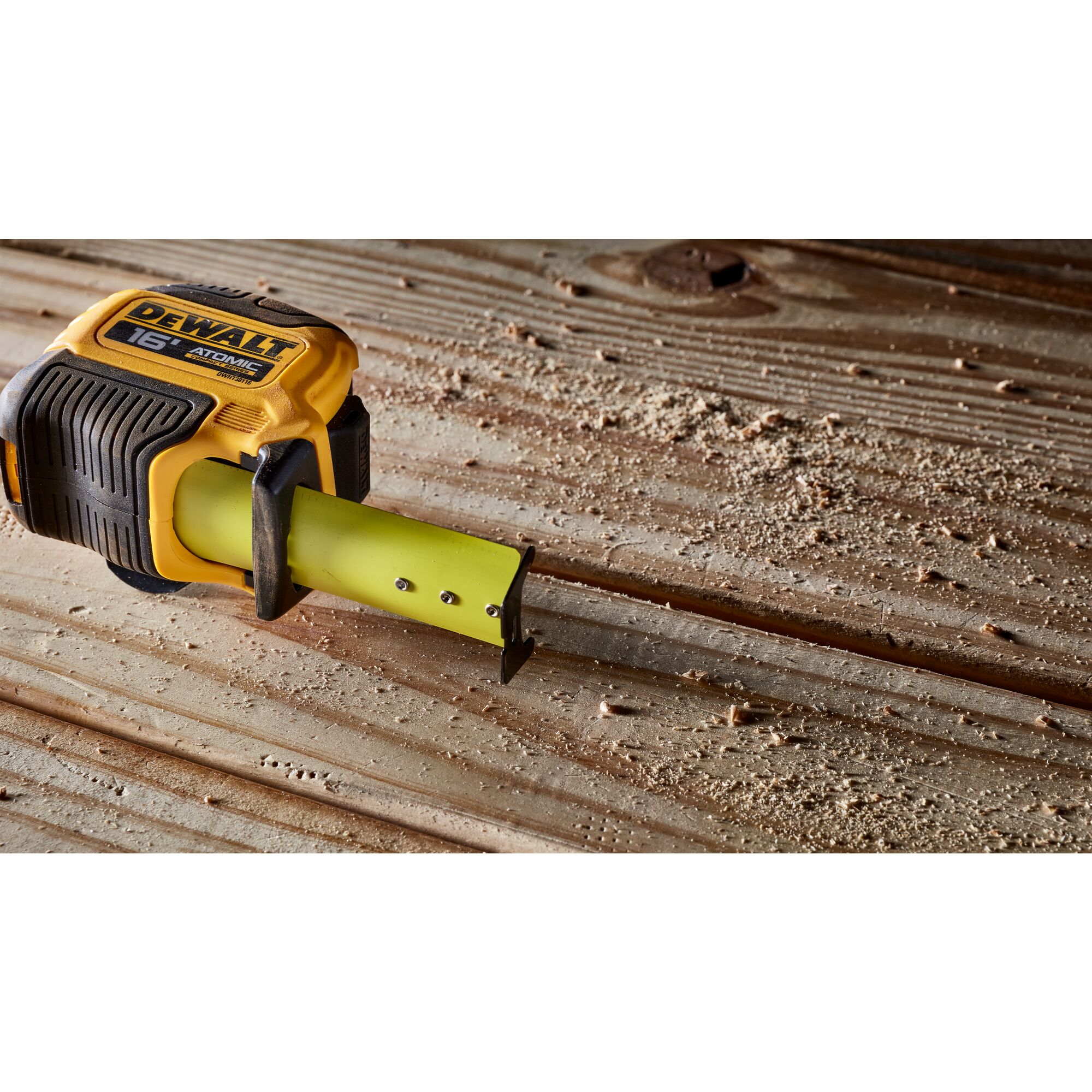 ATOMIC COMPACT SERIES 16 ft. Tape Measure DEWALT