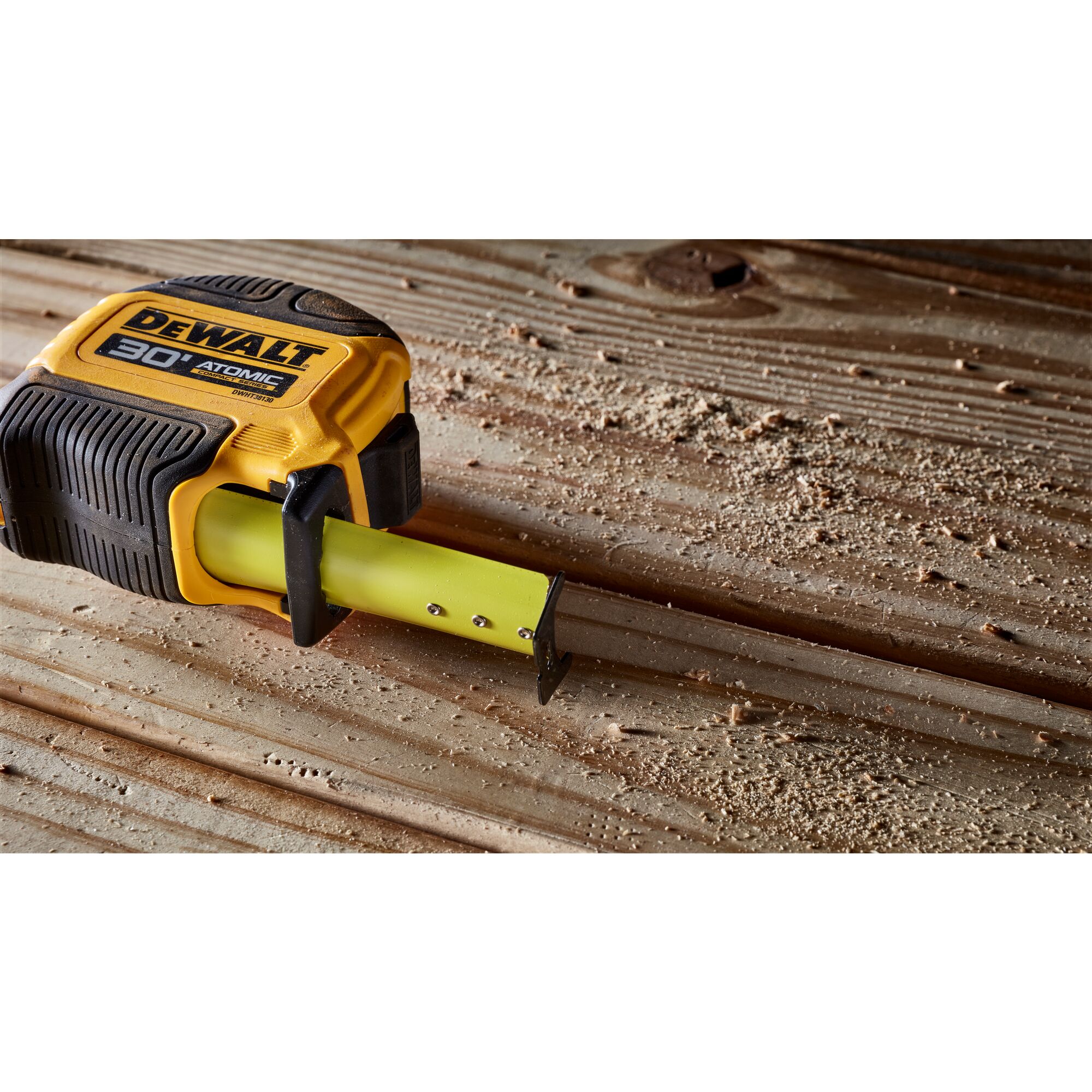 ATOMIC COMPACT SERIES 16 ft. Tape Measure DEWALT