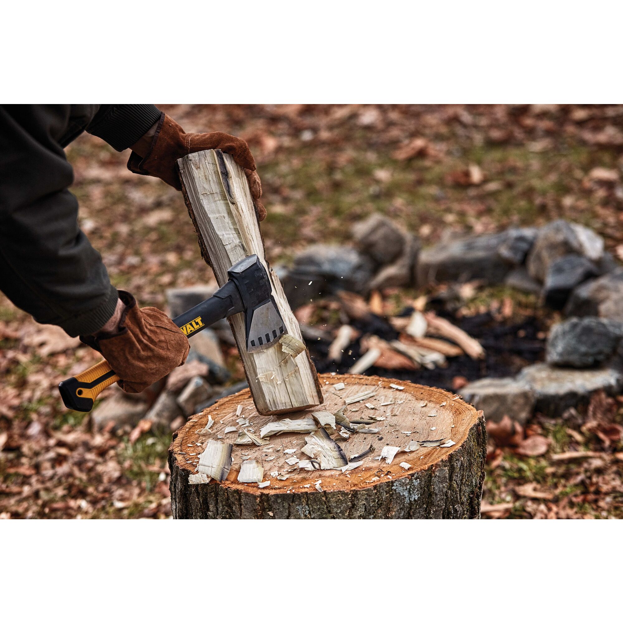 20 oz. EXOCORE Hatchet DEWALT