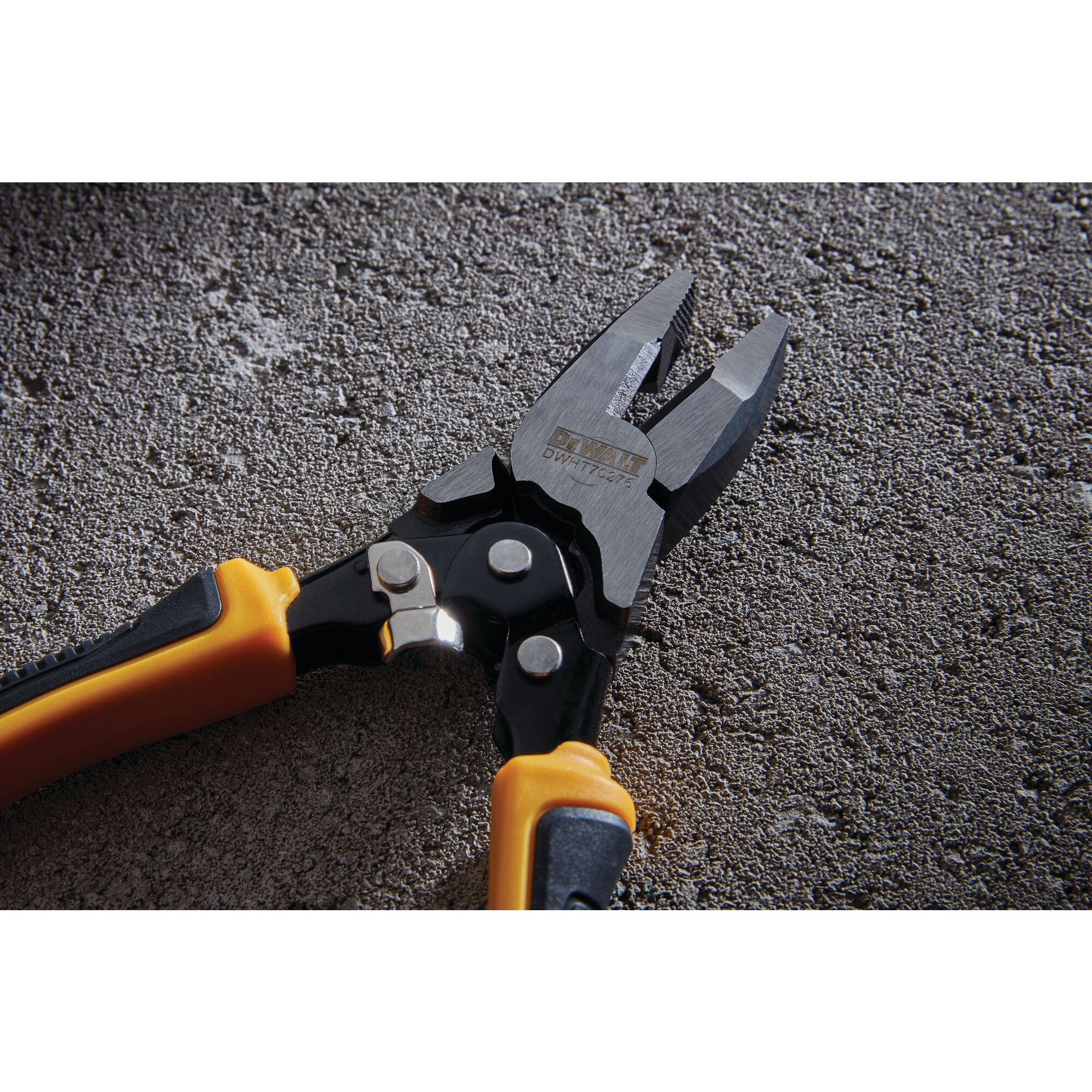 Compound Action Linesman Pliers DEWALT