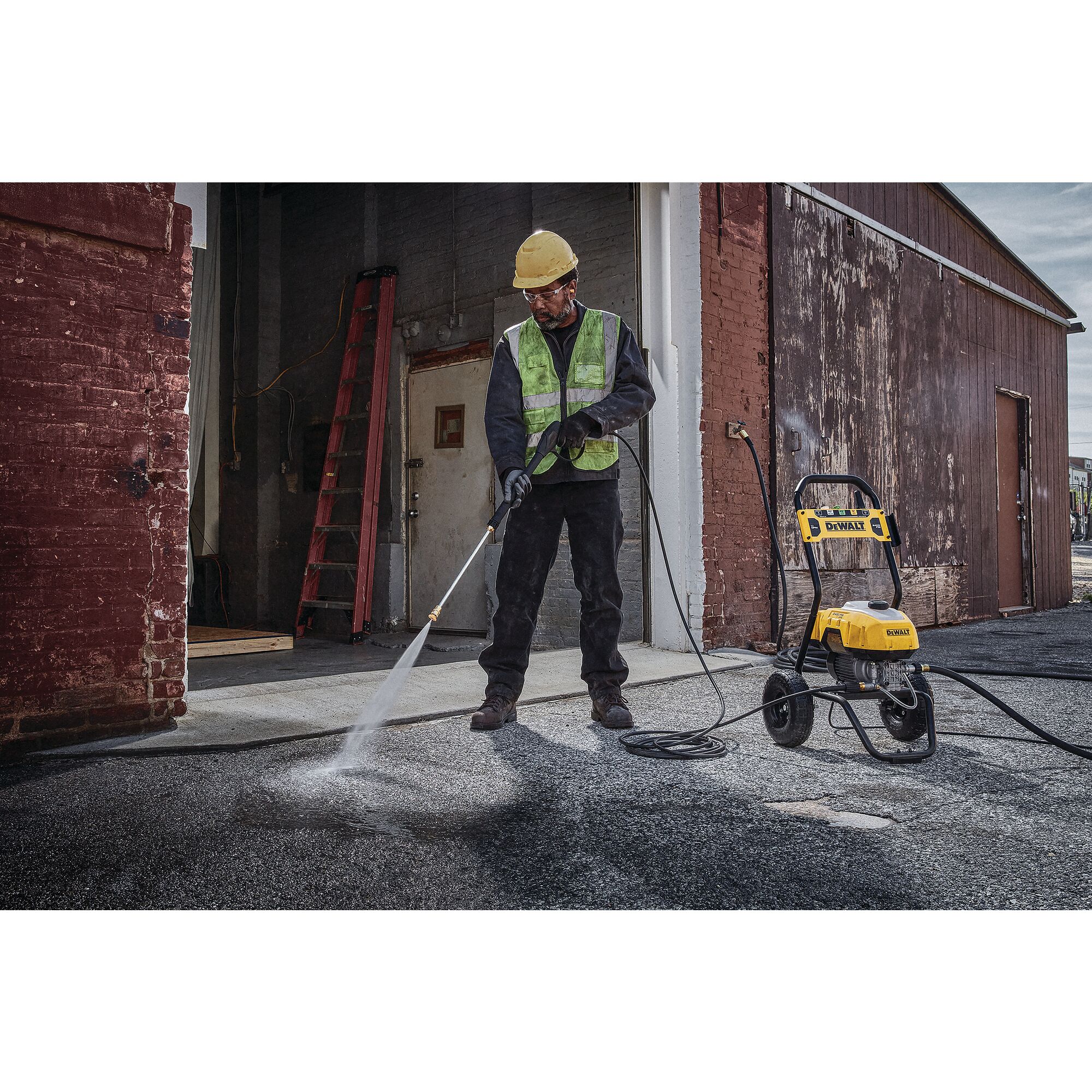 Dewalt electric pressure washer best sale 2400 psi