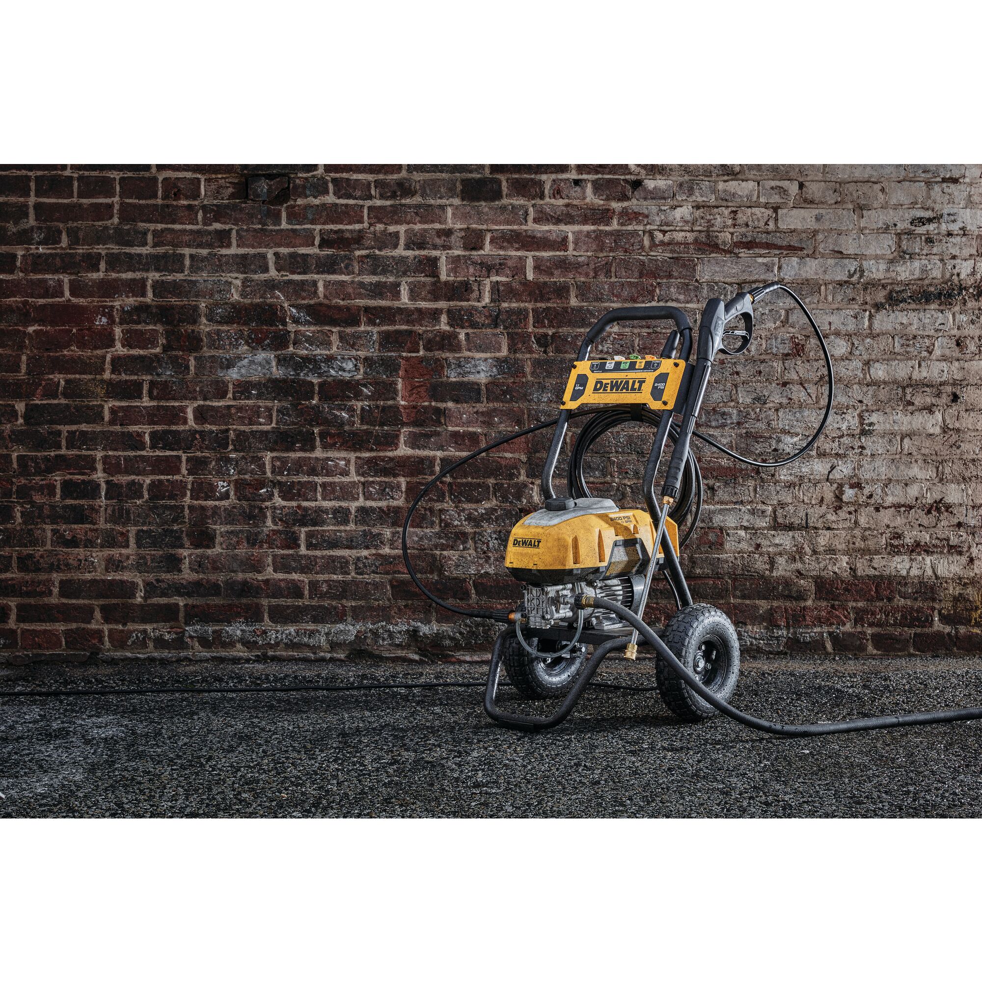 2400 PSI 13 Amp Electric Cold Water Pressure Washer DEWALT