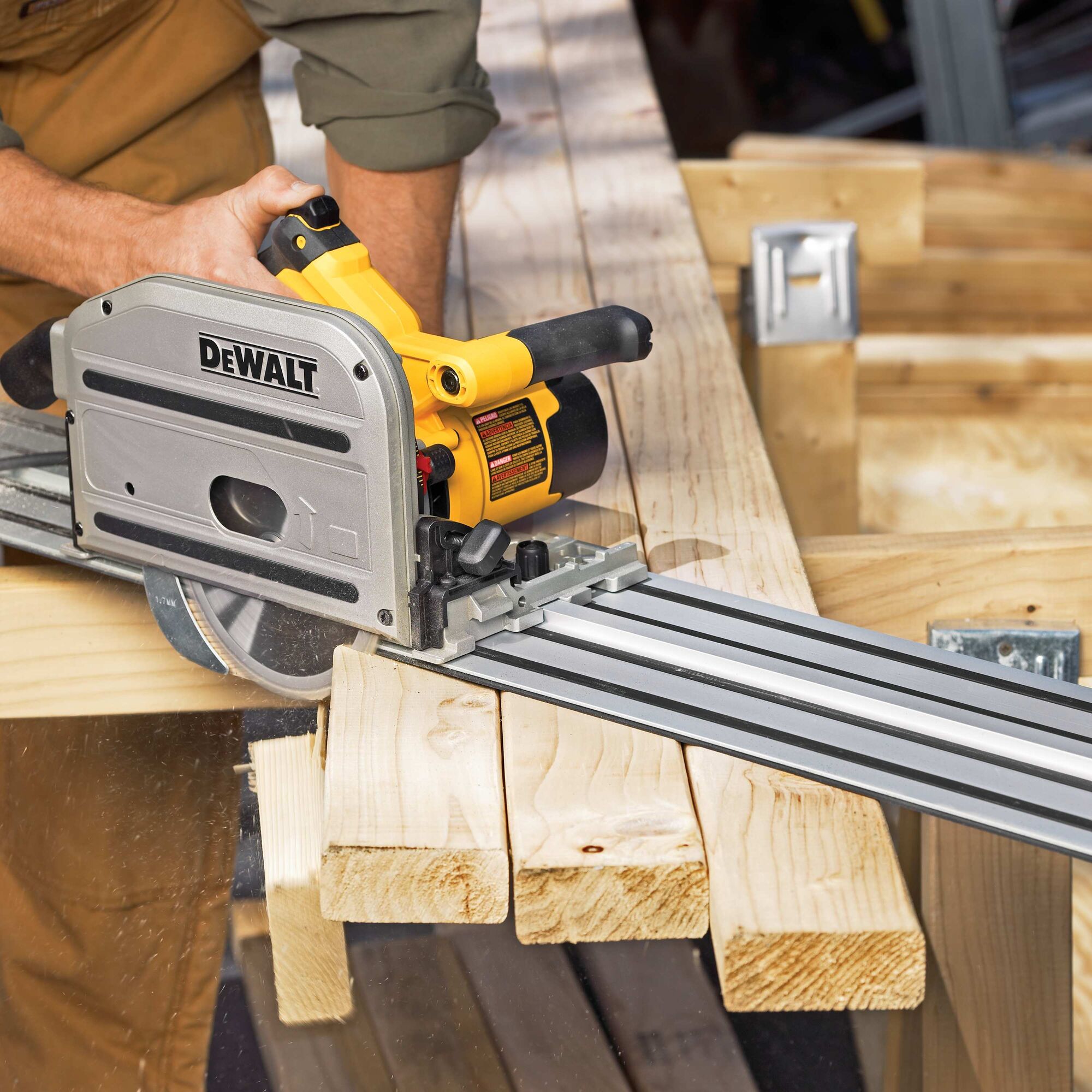 Circular saw deals track dewalt