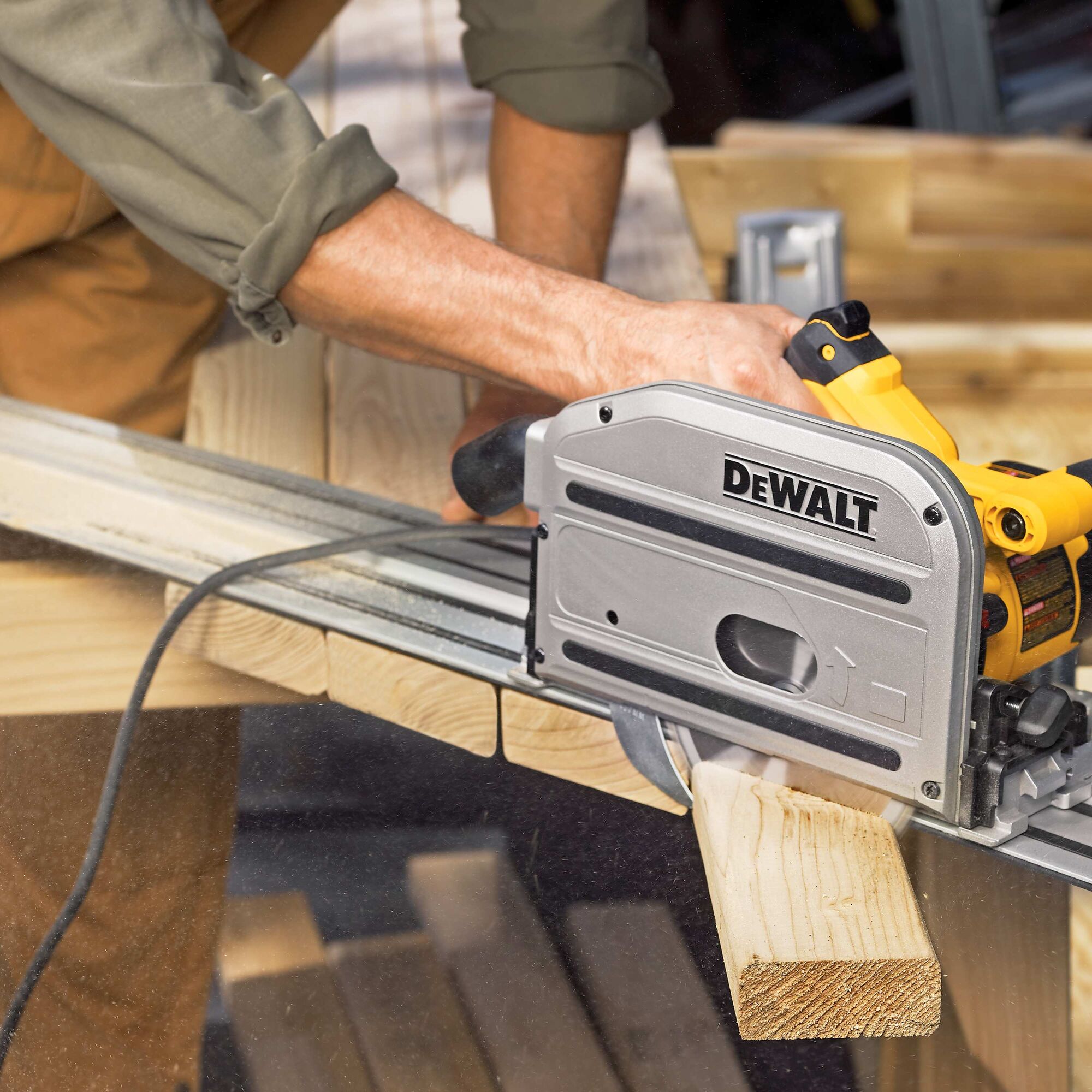 Dewalt rail best sale saw kit