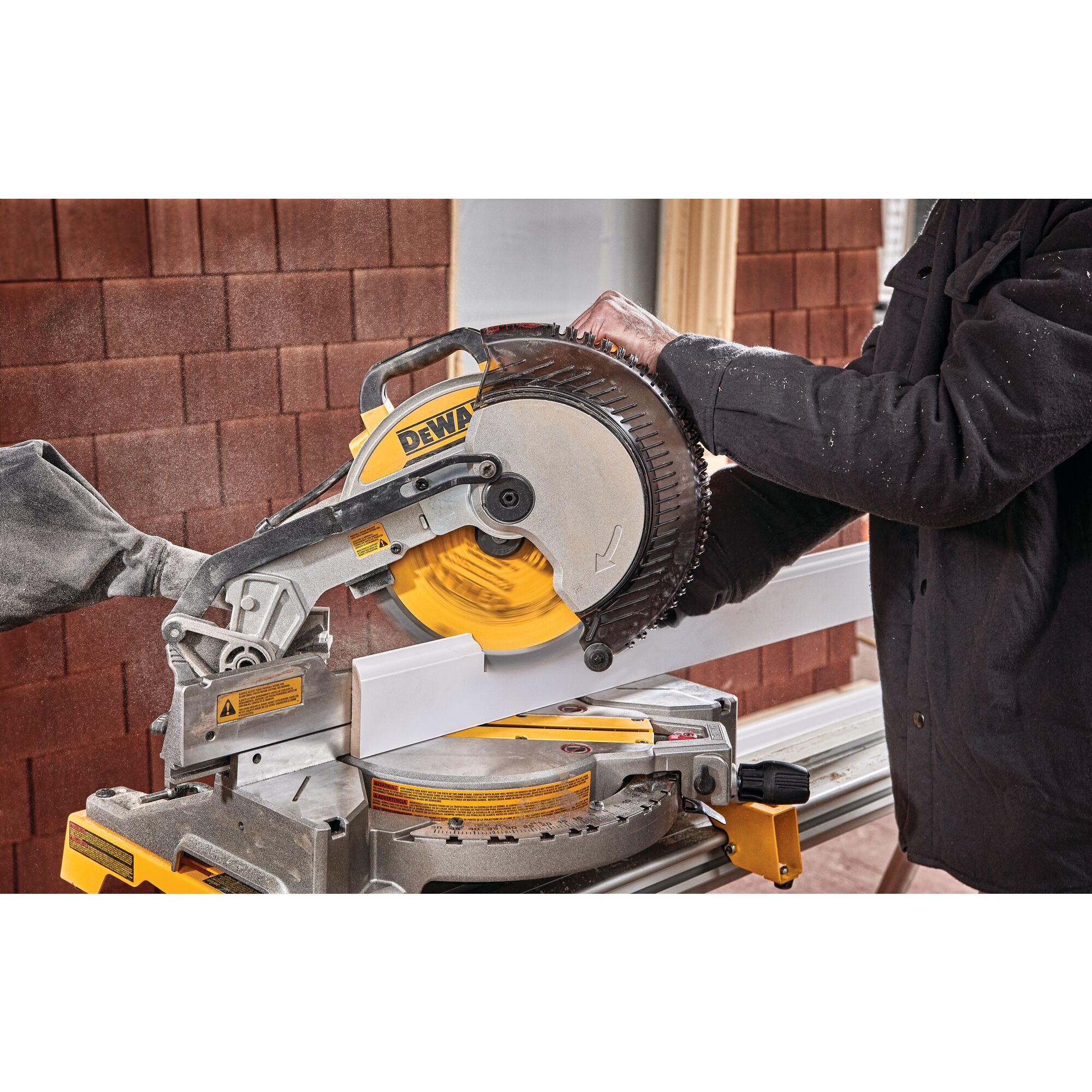 15 Amp 10 in. Single Bevel Compound Miter Saw DEWALT