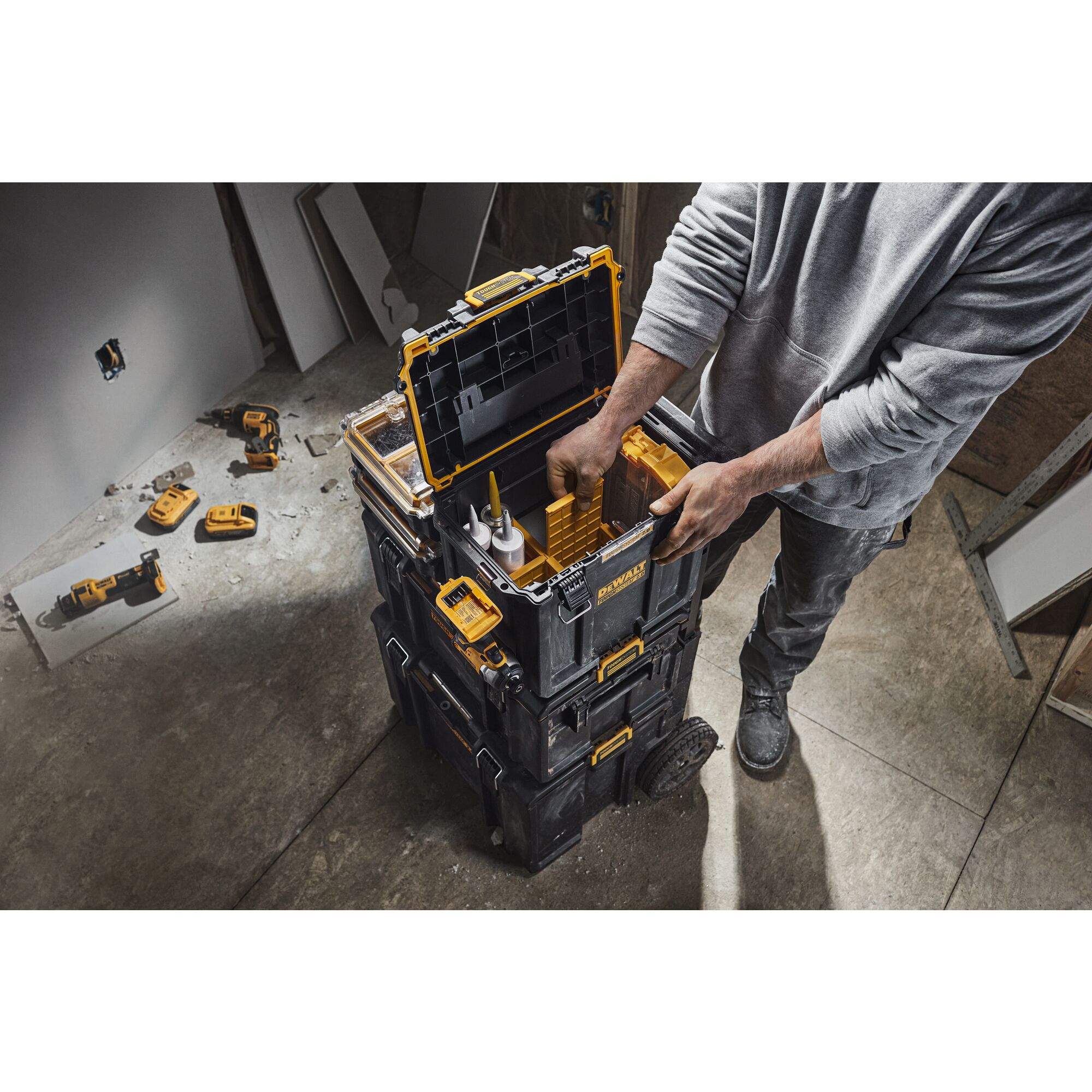 DEWALT TOUGHSYSTEM 2.0 Deep Compact Toolbox DEWALT