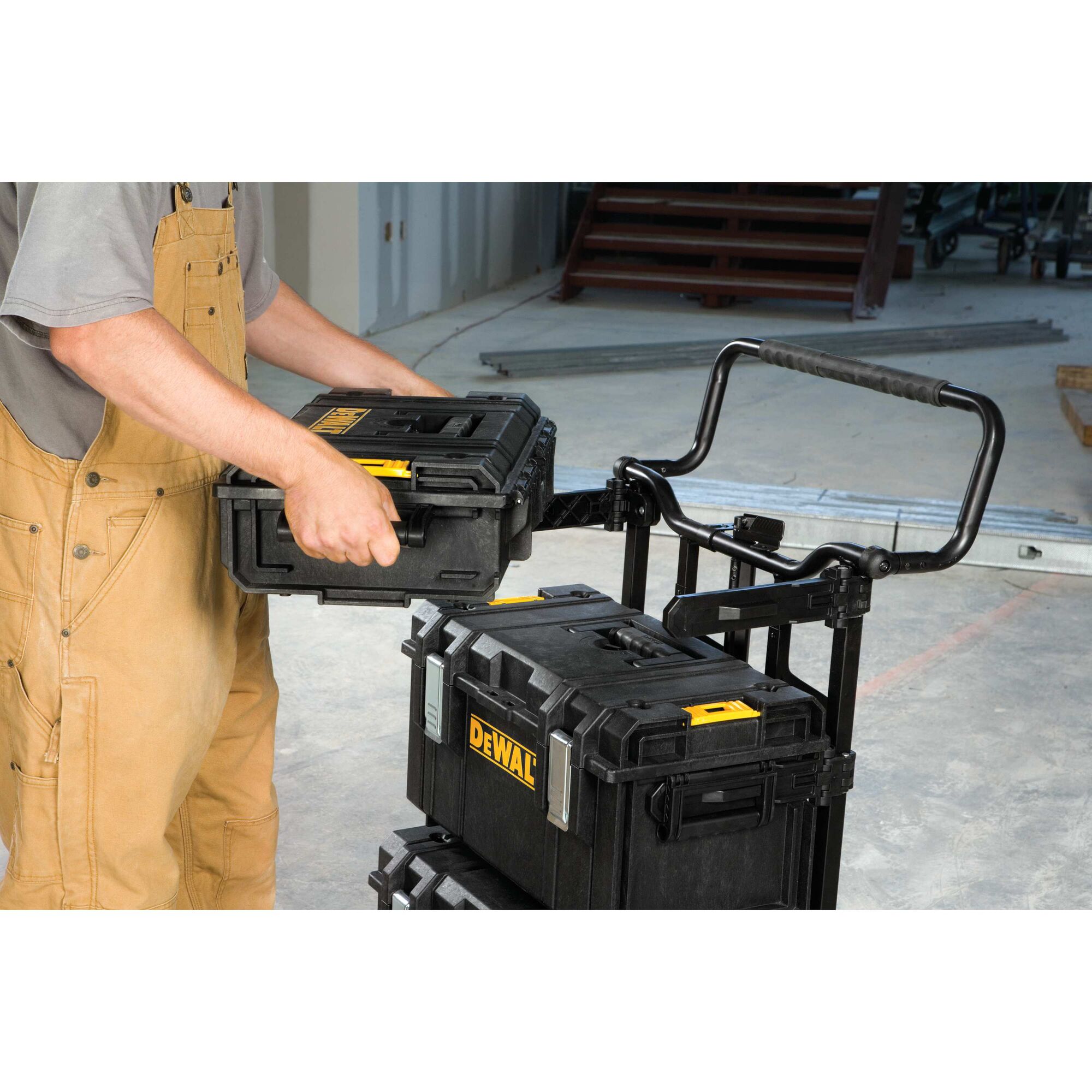 ToughSystem DS150 Small Case DEWALT