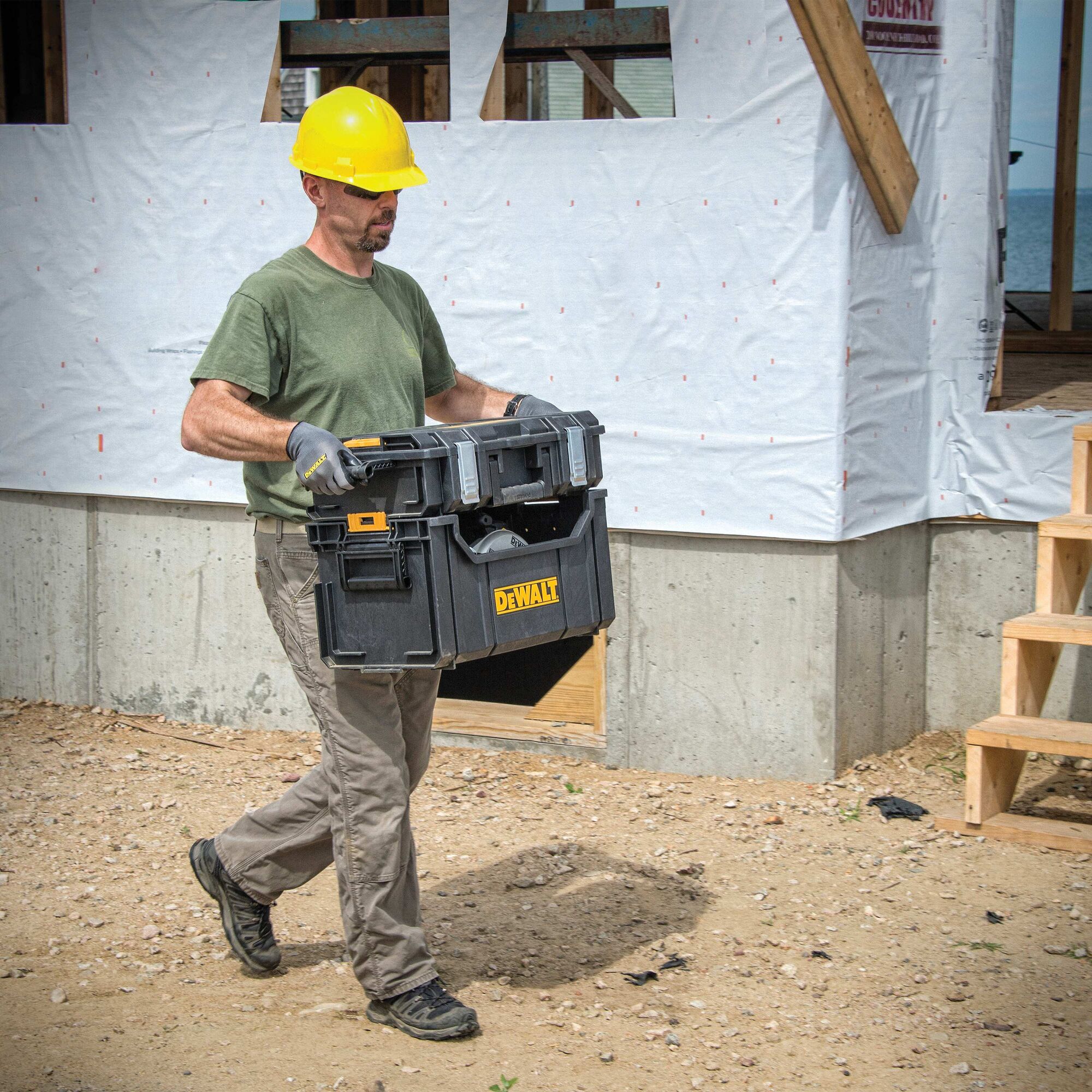 ToughSystem Tote DEWALT