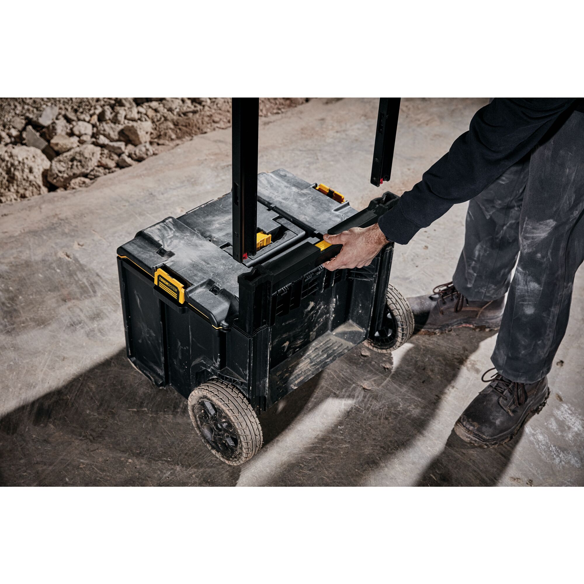 TOUGHSYSTEM 2.0 ROLLING TOOLBOX DEWALT