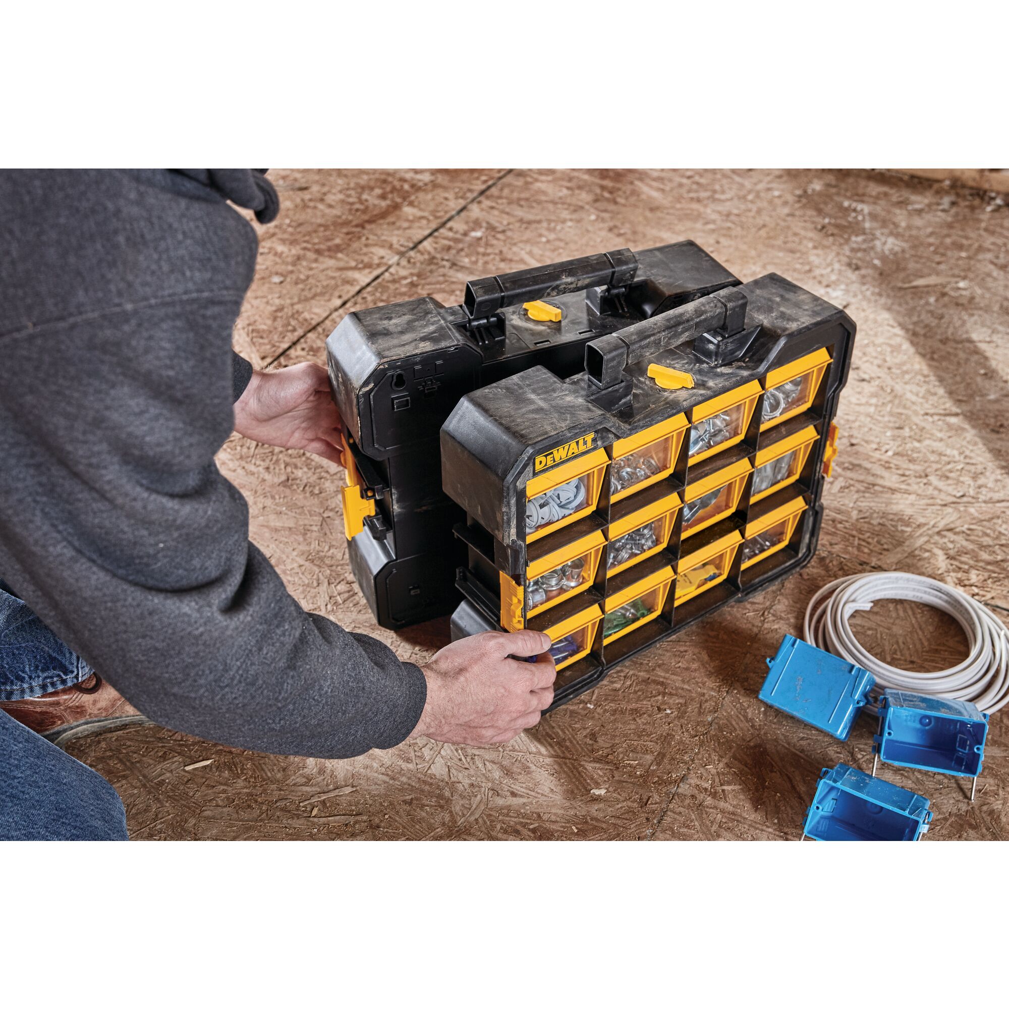 Flip Bin Organizer DEWALT